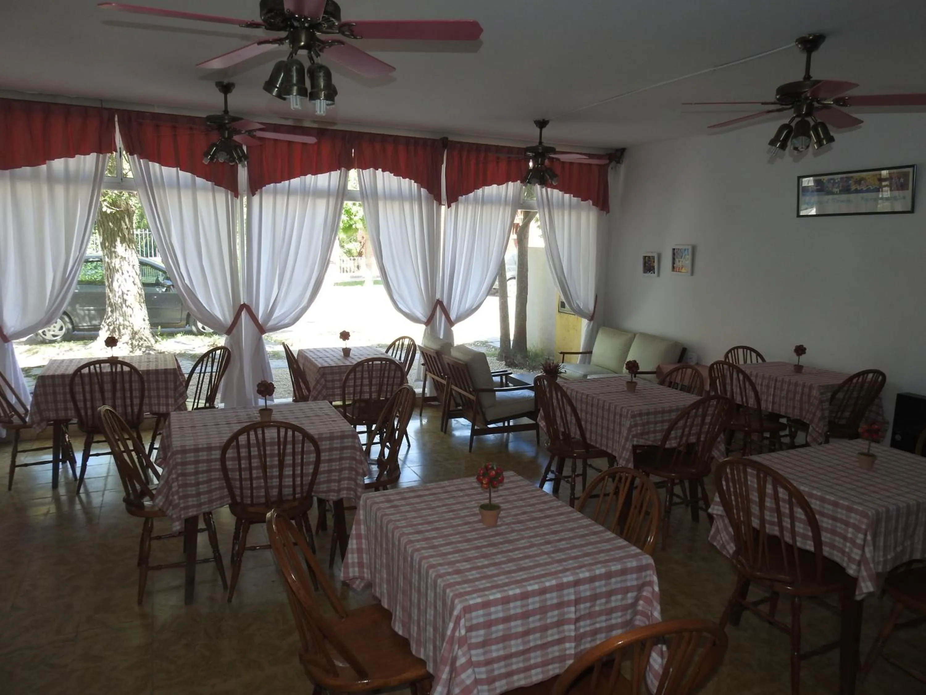 Communal lounge/ TV room in Hotel El Cisne