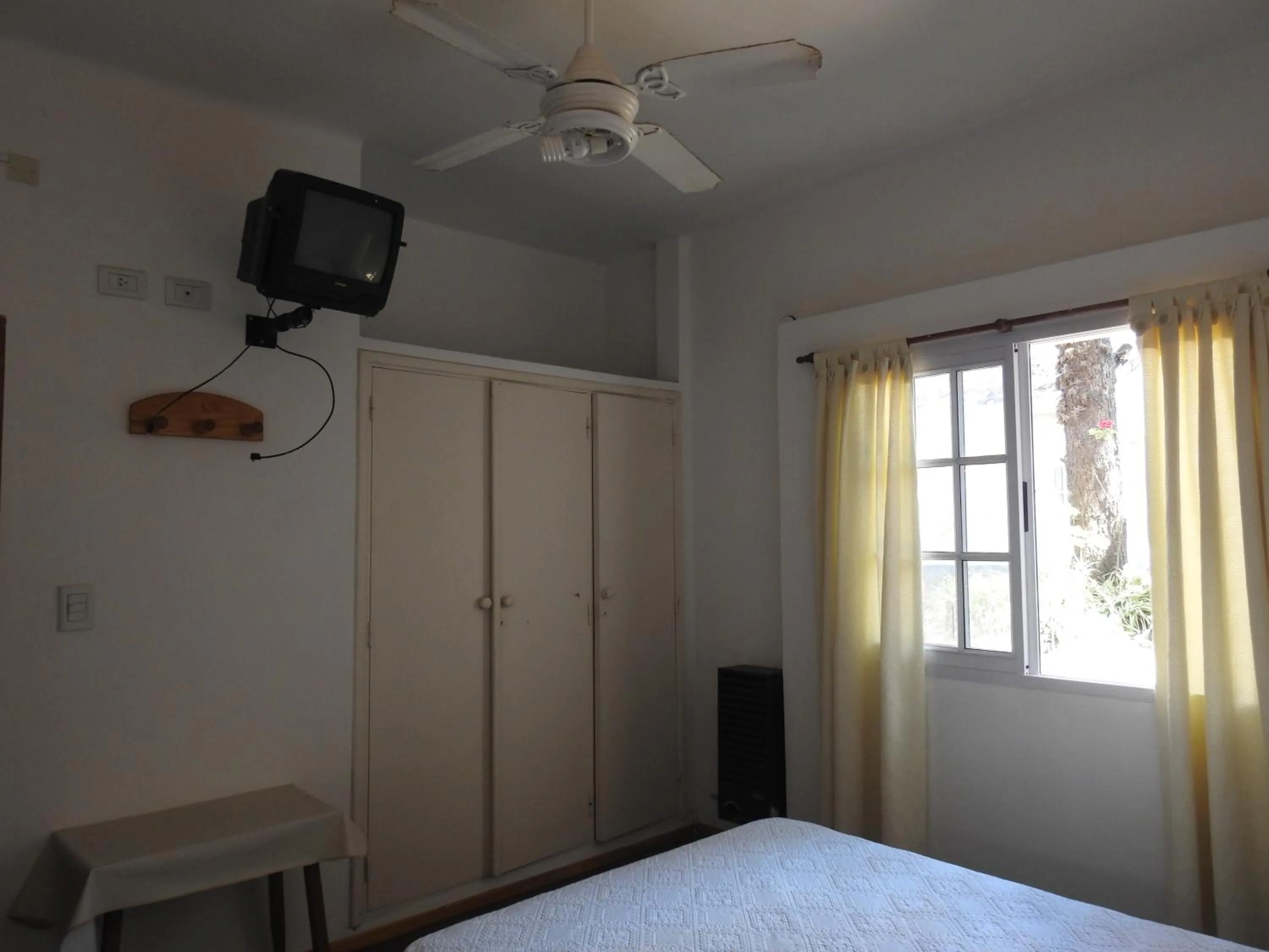 Photo of the whole room, Bed in Hotel El Cisne