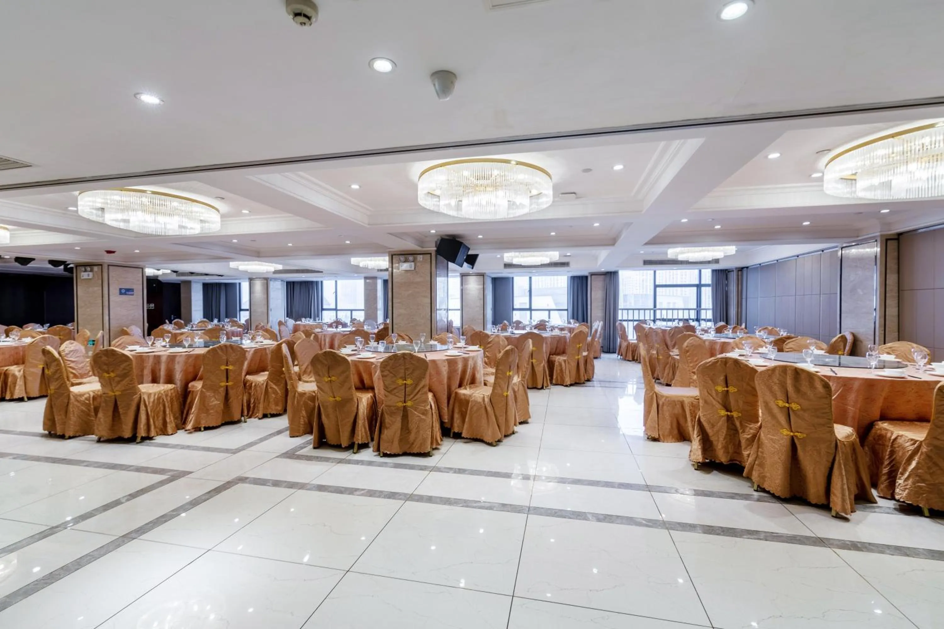 Banquet/Function facilities in Huzhou Wealth Hotel