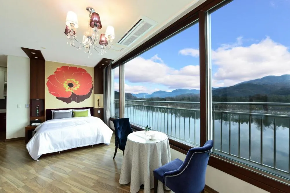 Bed in Moonlight Blue Pension