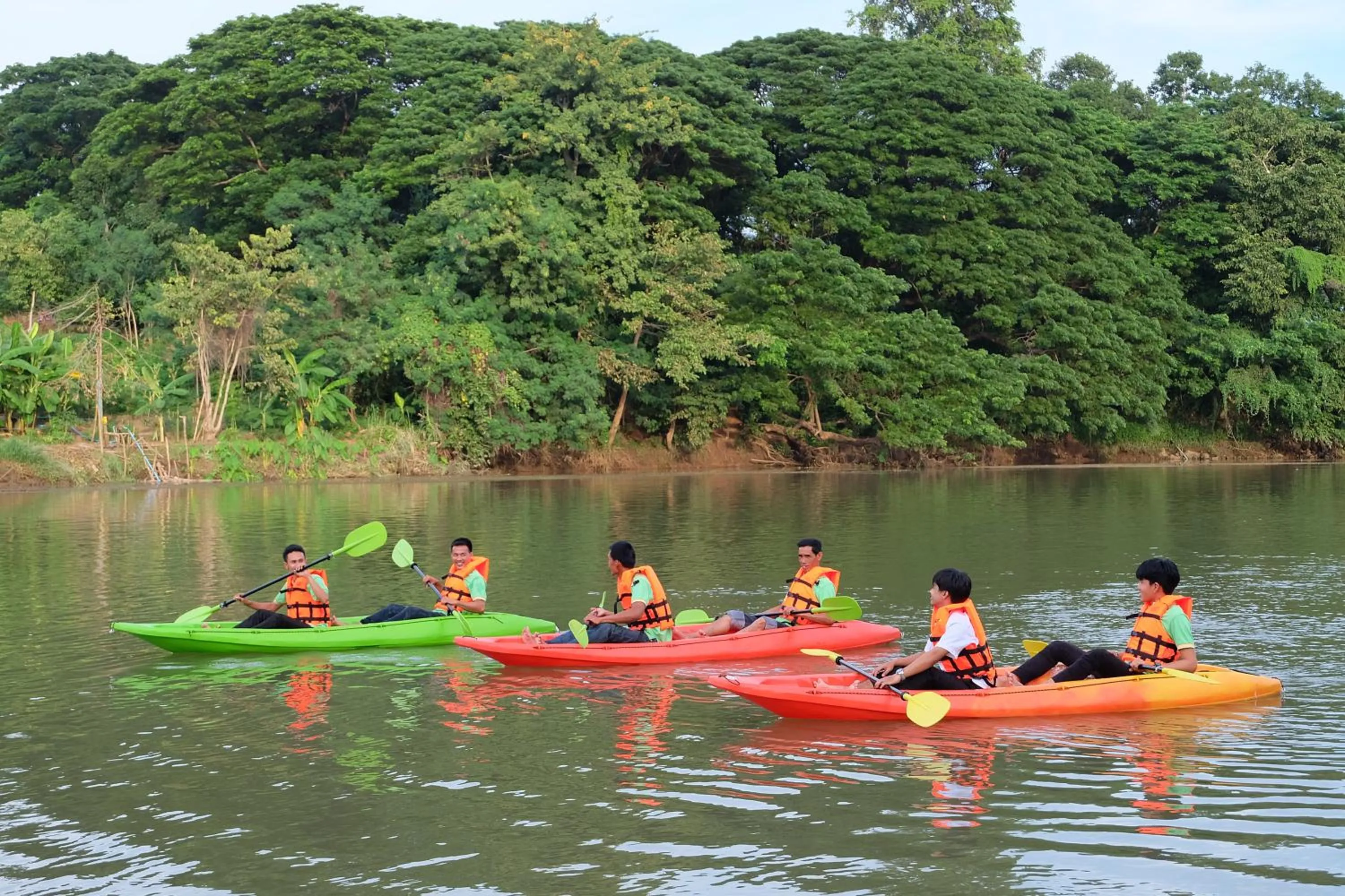 Canoeing in Princess River Kwai Hotel