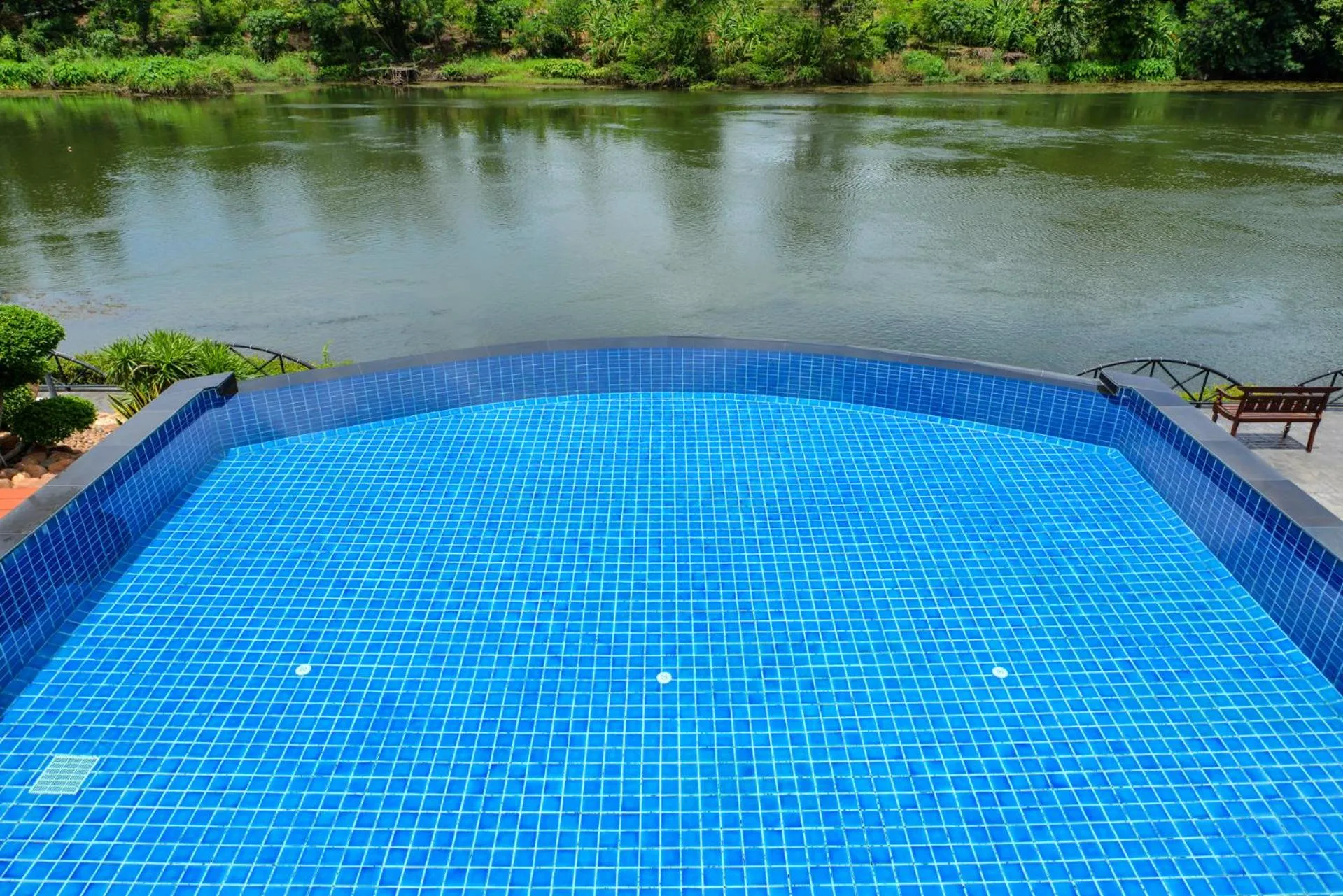 Swimming pool in Princess River Kwai Hotel