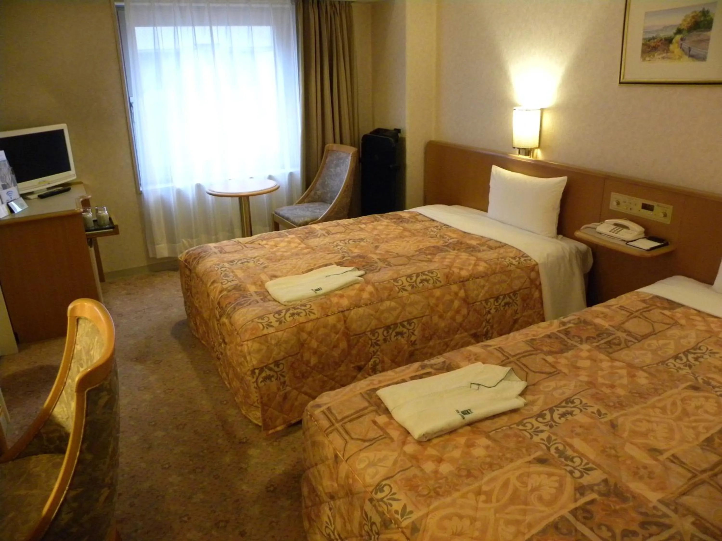 Photo of the whole room, Bed in Hotel New Green Okachimachi