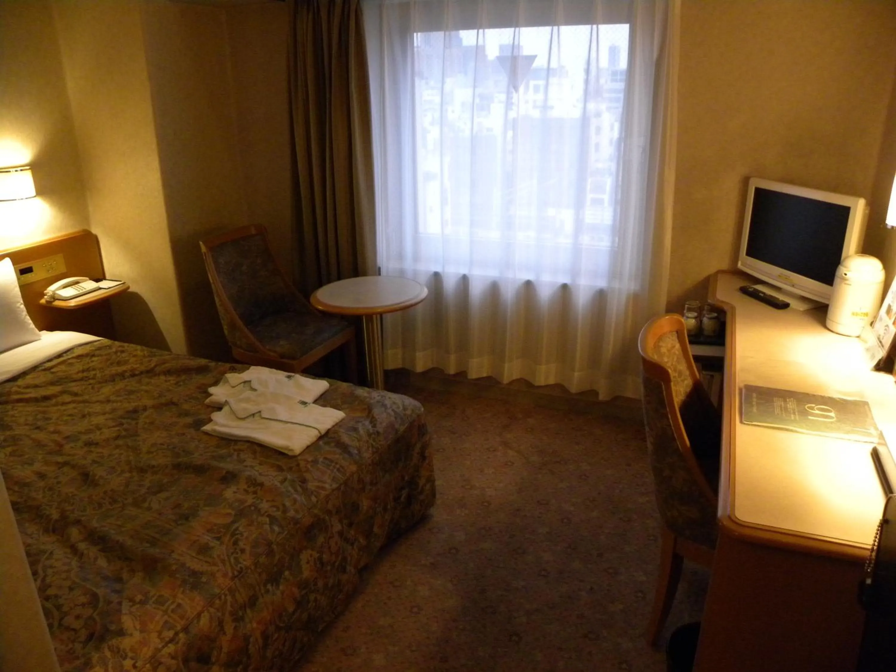 Photo of the whole room, Bed in Hotel New Green Okachimachi