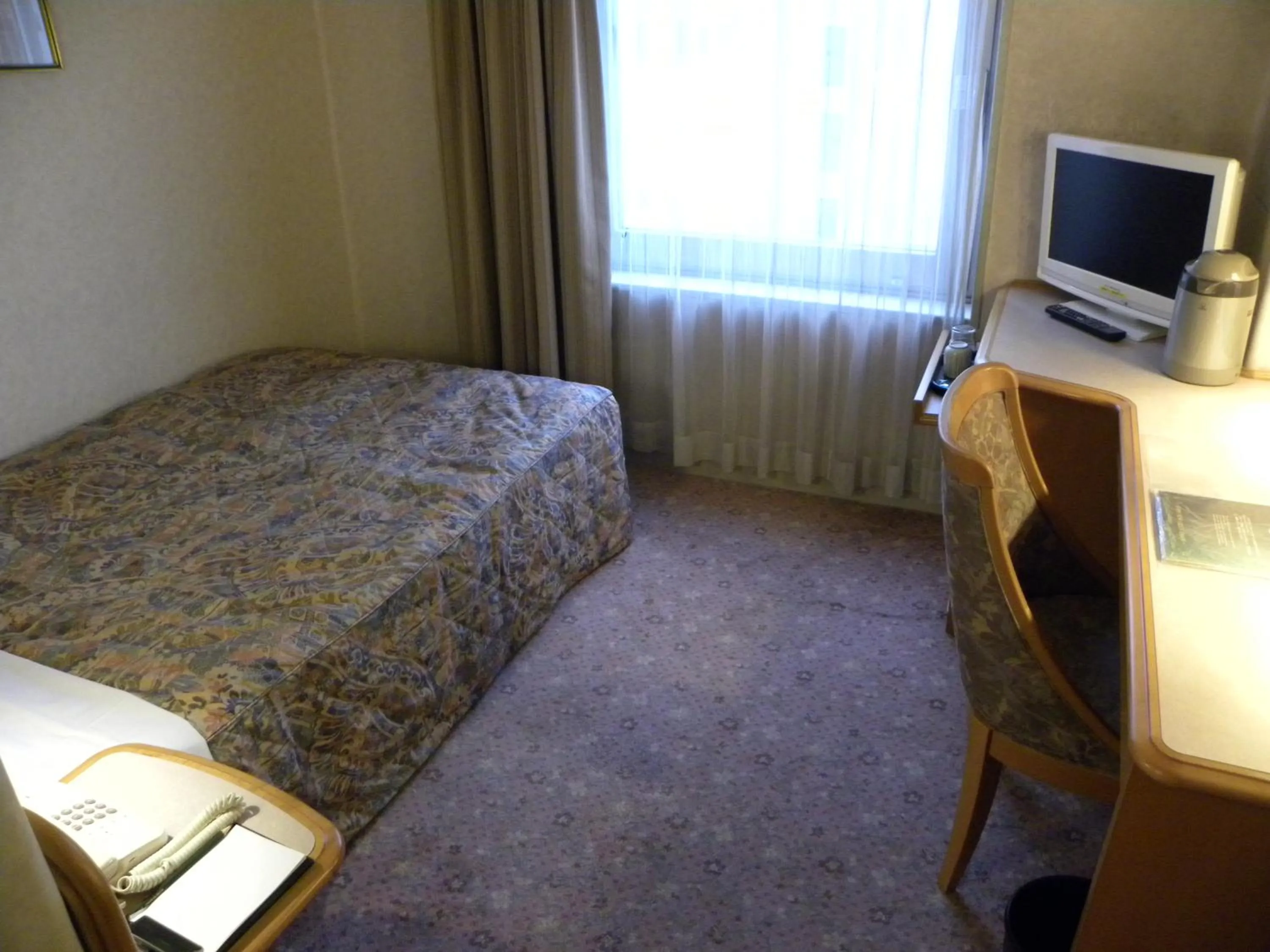 Photo of the whole room, Bed in Hotel New Green Okachimachi