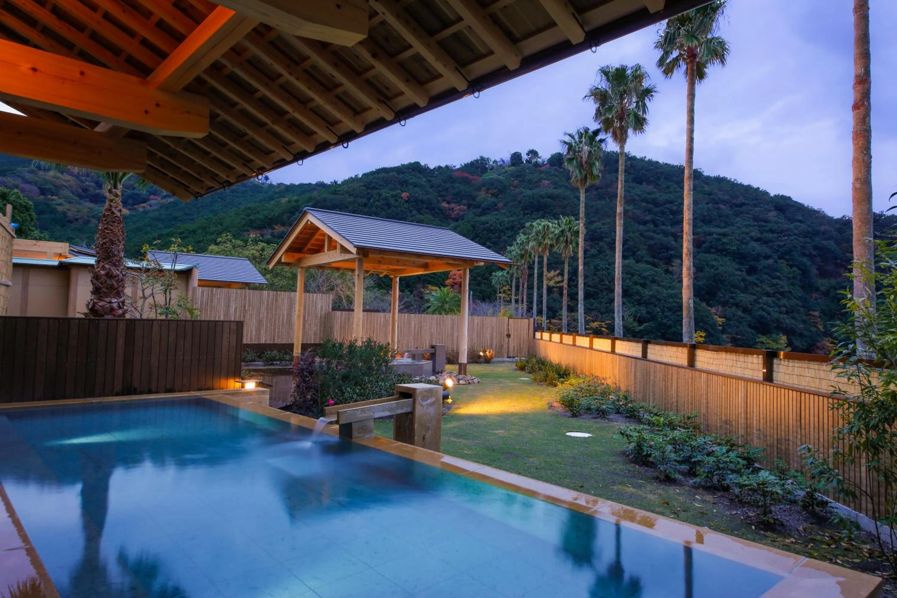 Hot Spring Bath in Hotel Tokinoza