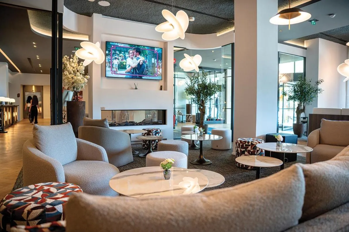 Restaurant/places to eat in Van der Valk Hotel Spa