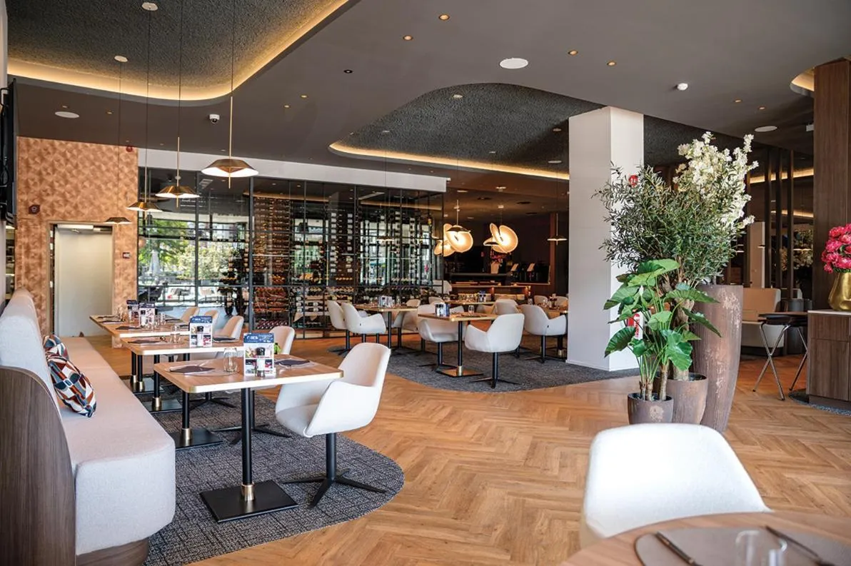 Restaurant/places to eat in Van der Valk Hotel Spa