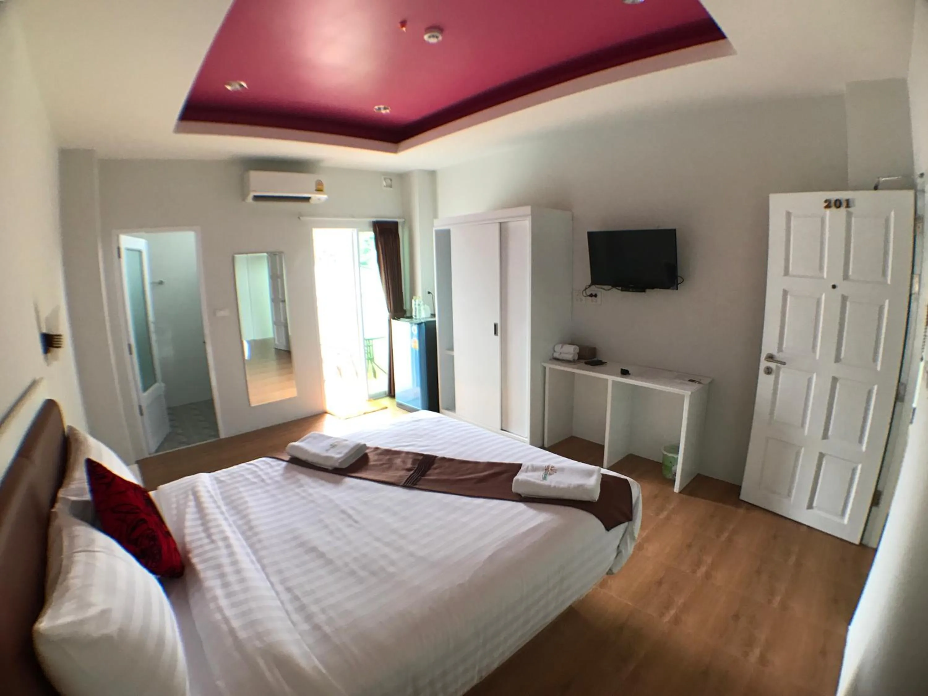 Bed in Namthip Residence