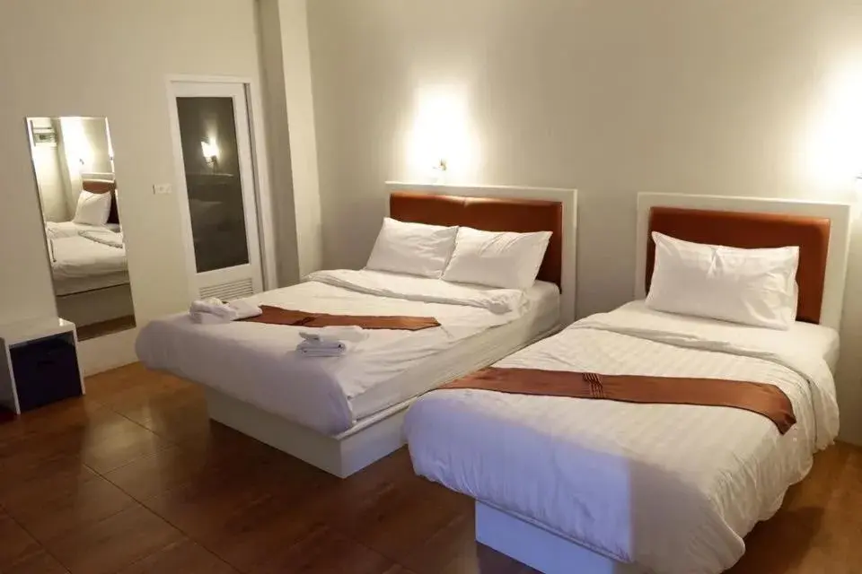 Photo of the whole room, Bed in Namthip Residence Photo of the whole room, Bed in Namthip Residence