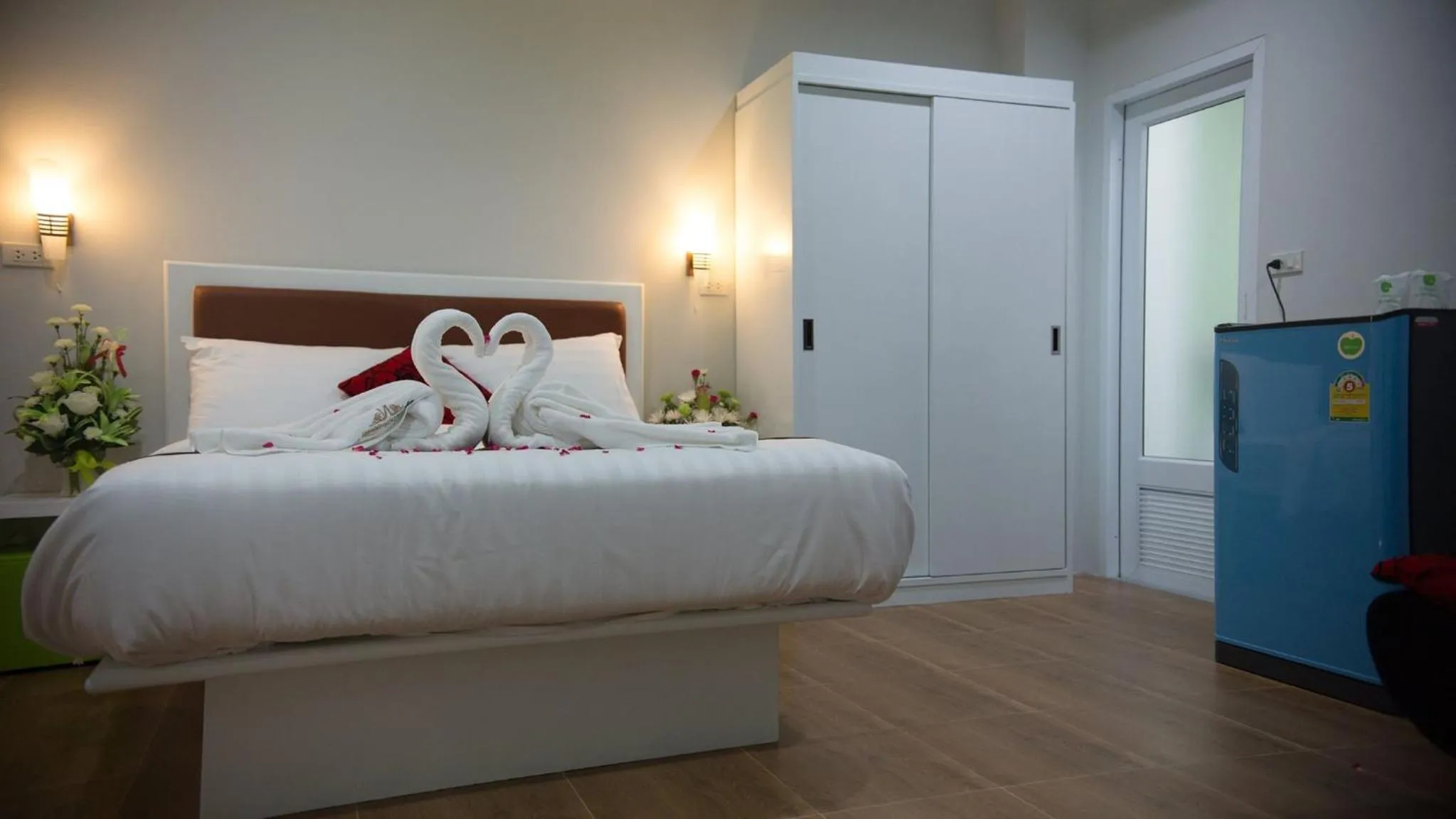 Bed in Namthip Residence