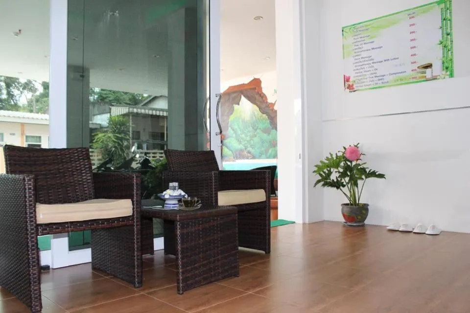 Massage in Namthip Residence