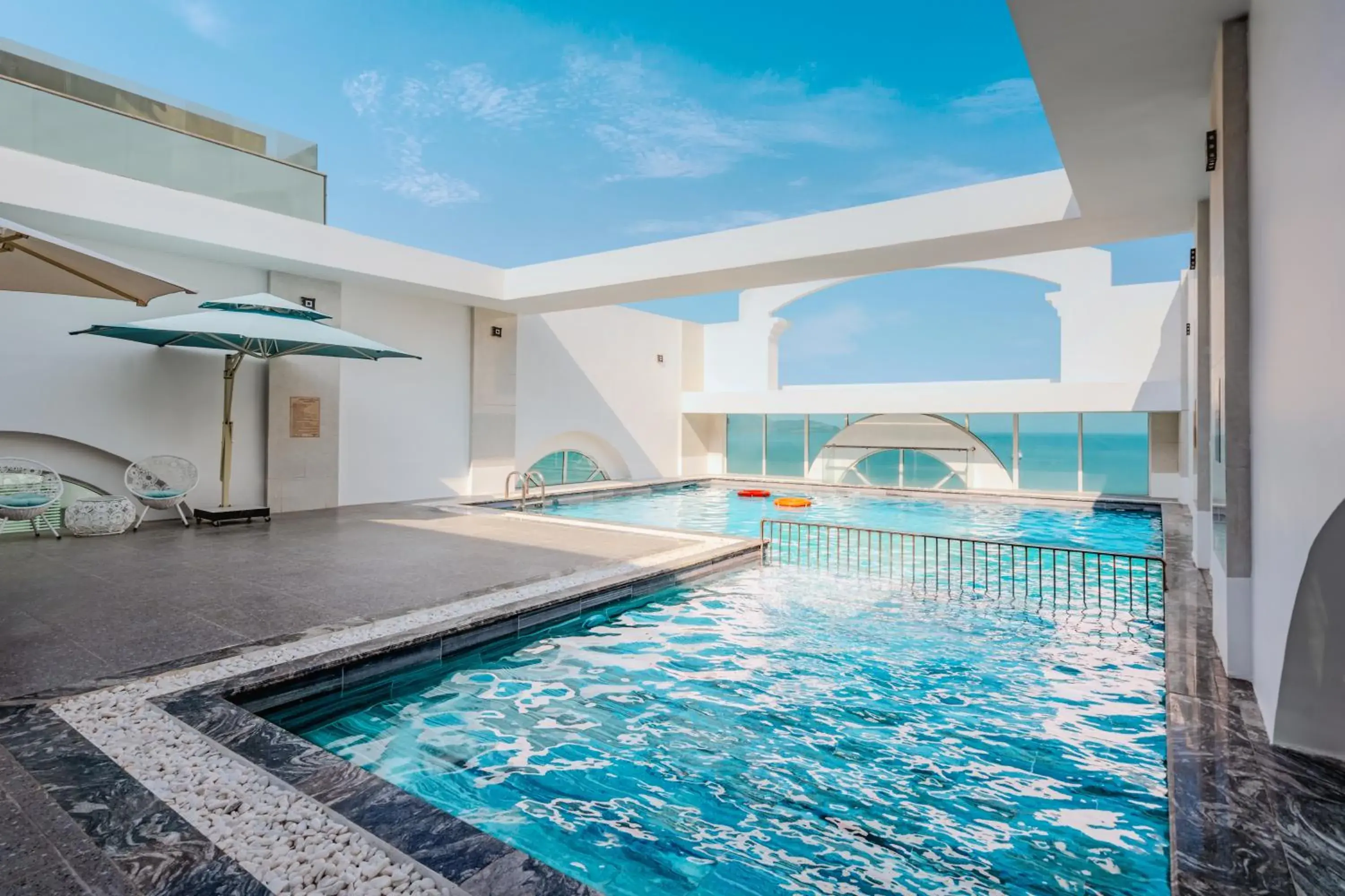 Pool view in Paracel Beach Hotel Pool view in Paracel Beach Hotel