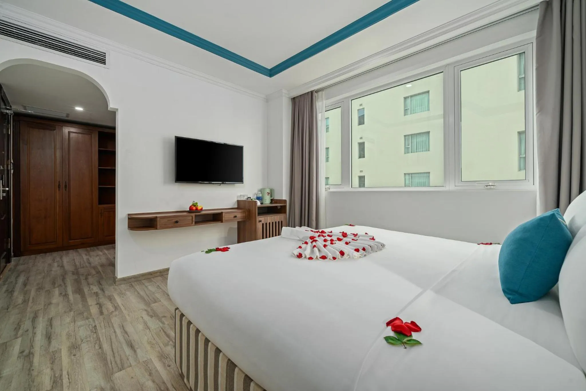 Bed in Paracel Beach Hotel