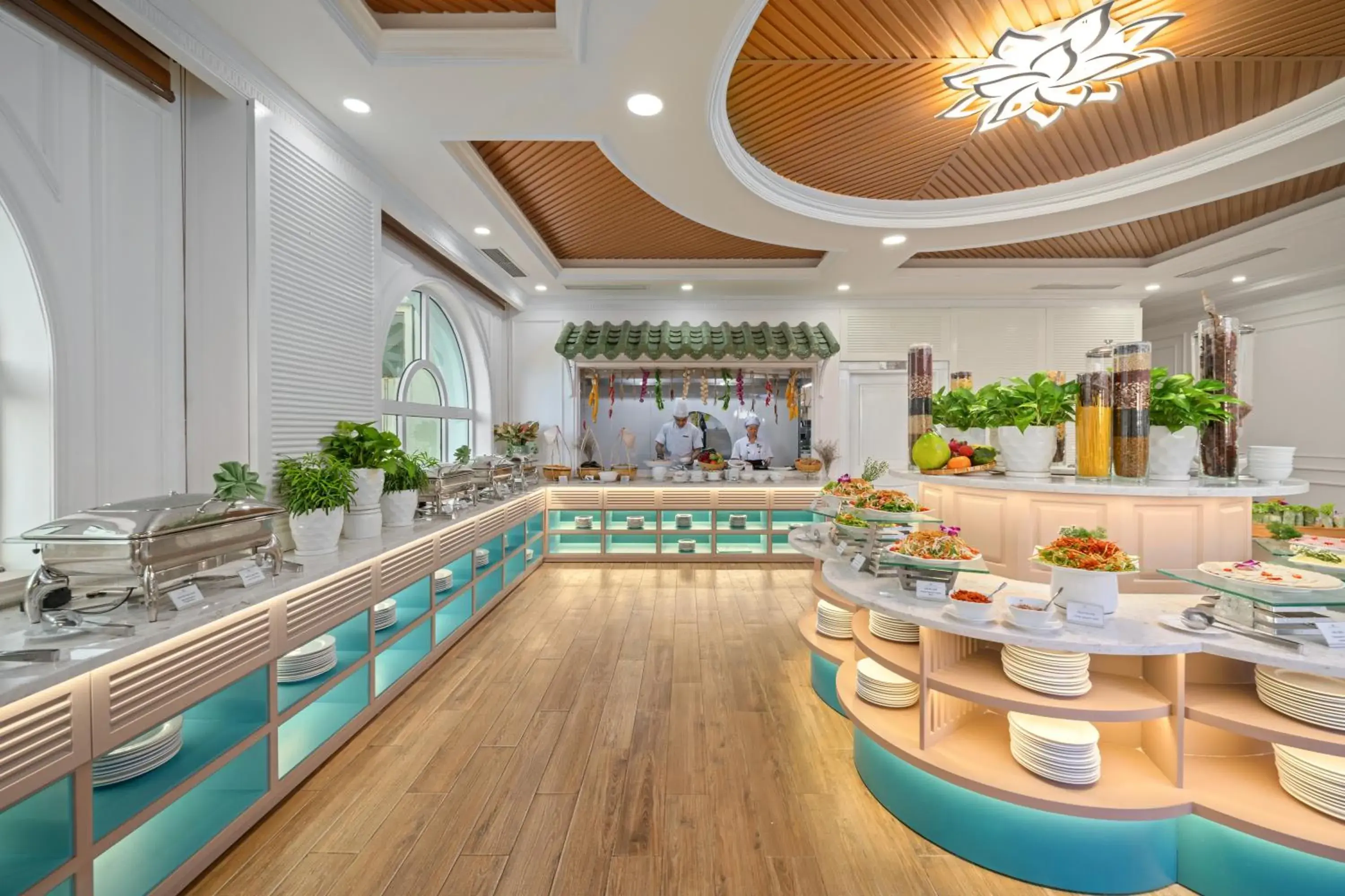 Restaurant/places to eat in Paracel Beach Hotel Restaurant/places to eat in Paracel Beach Hotel