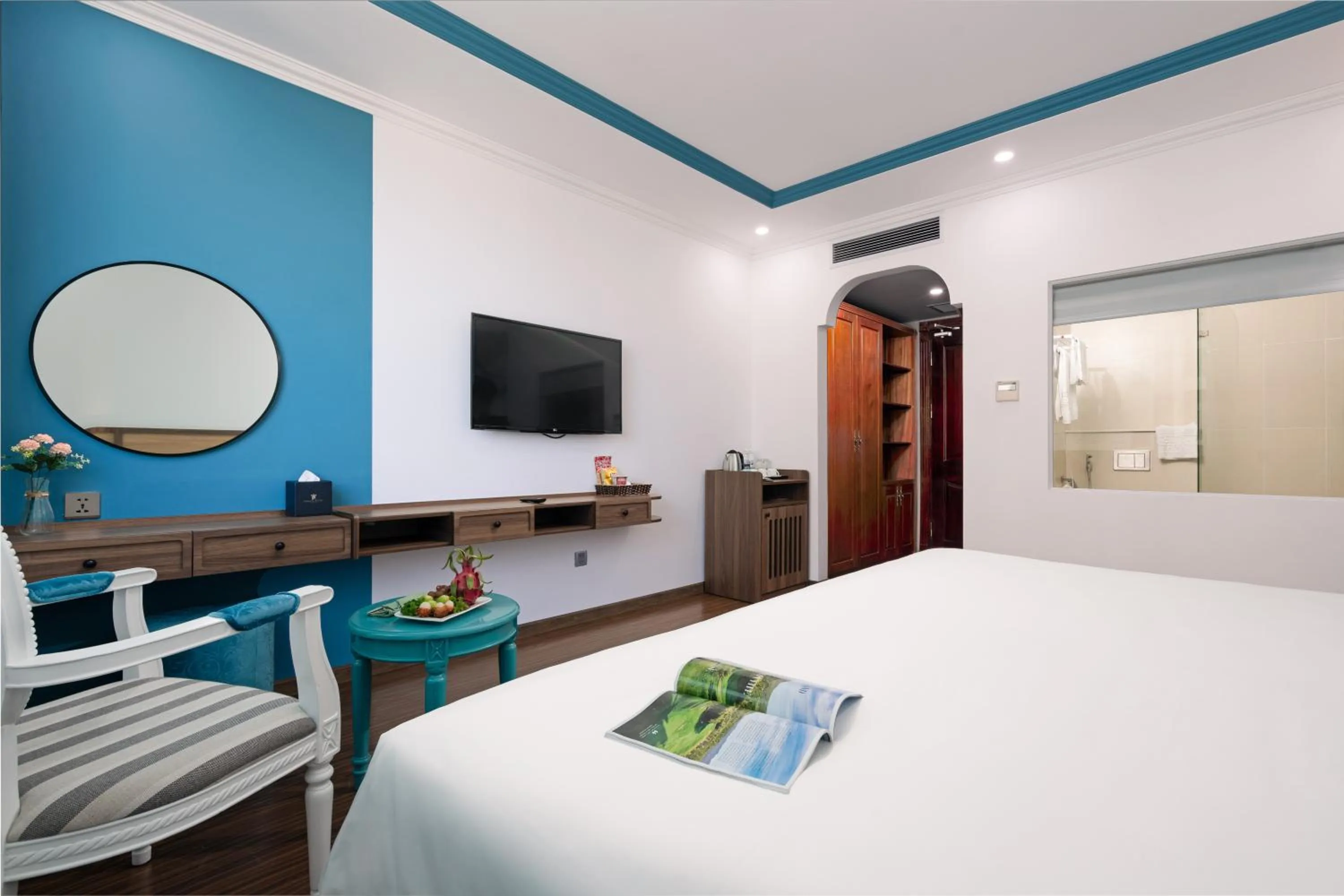 Bed in Paracel Beach Hotel