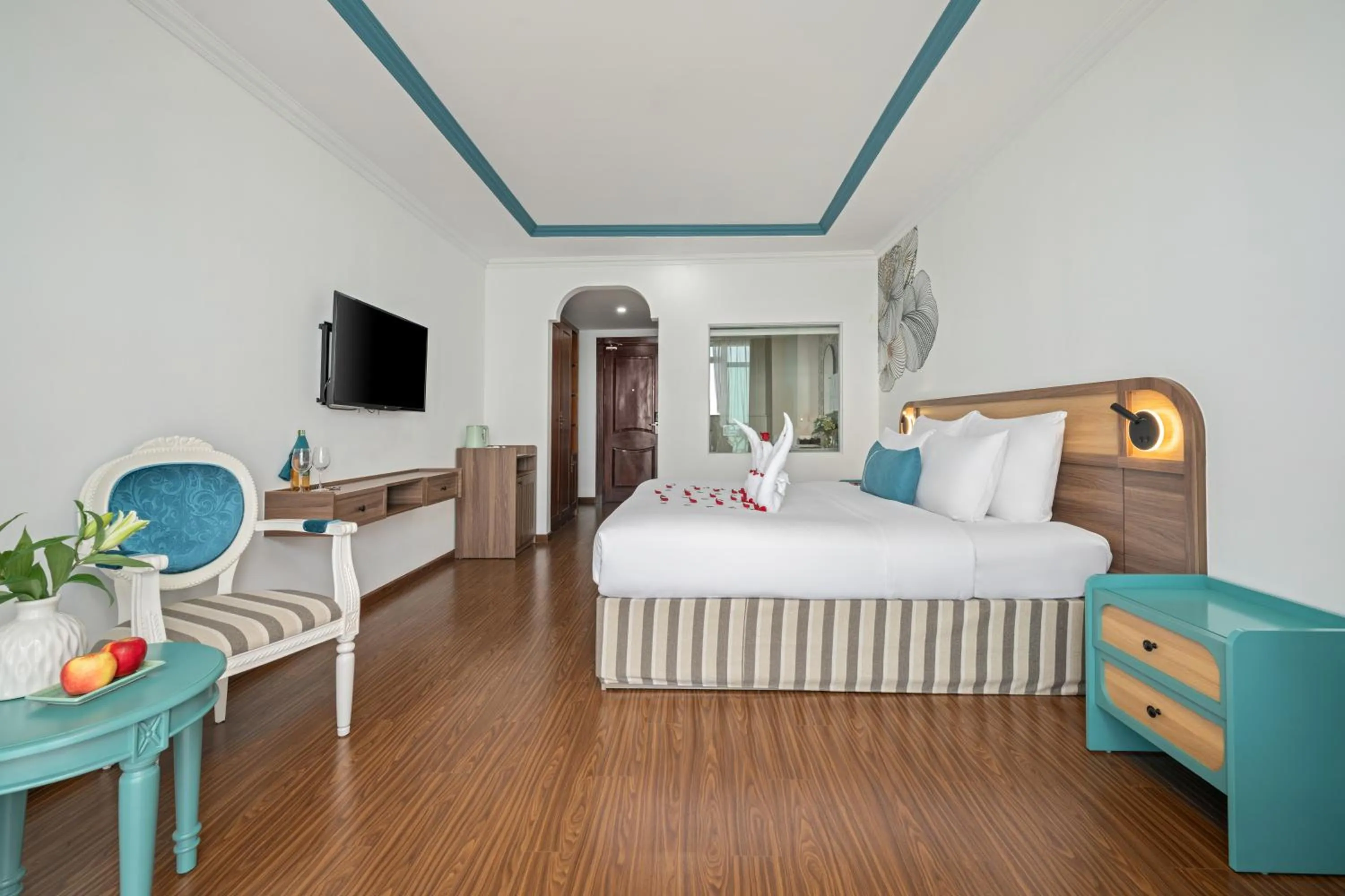 Bed in Paracel Beach Hotel