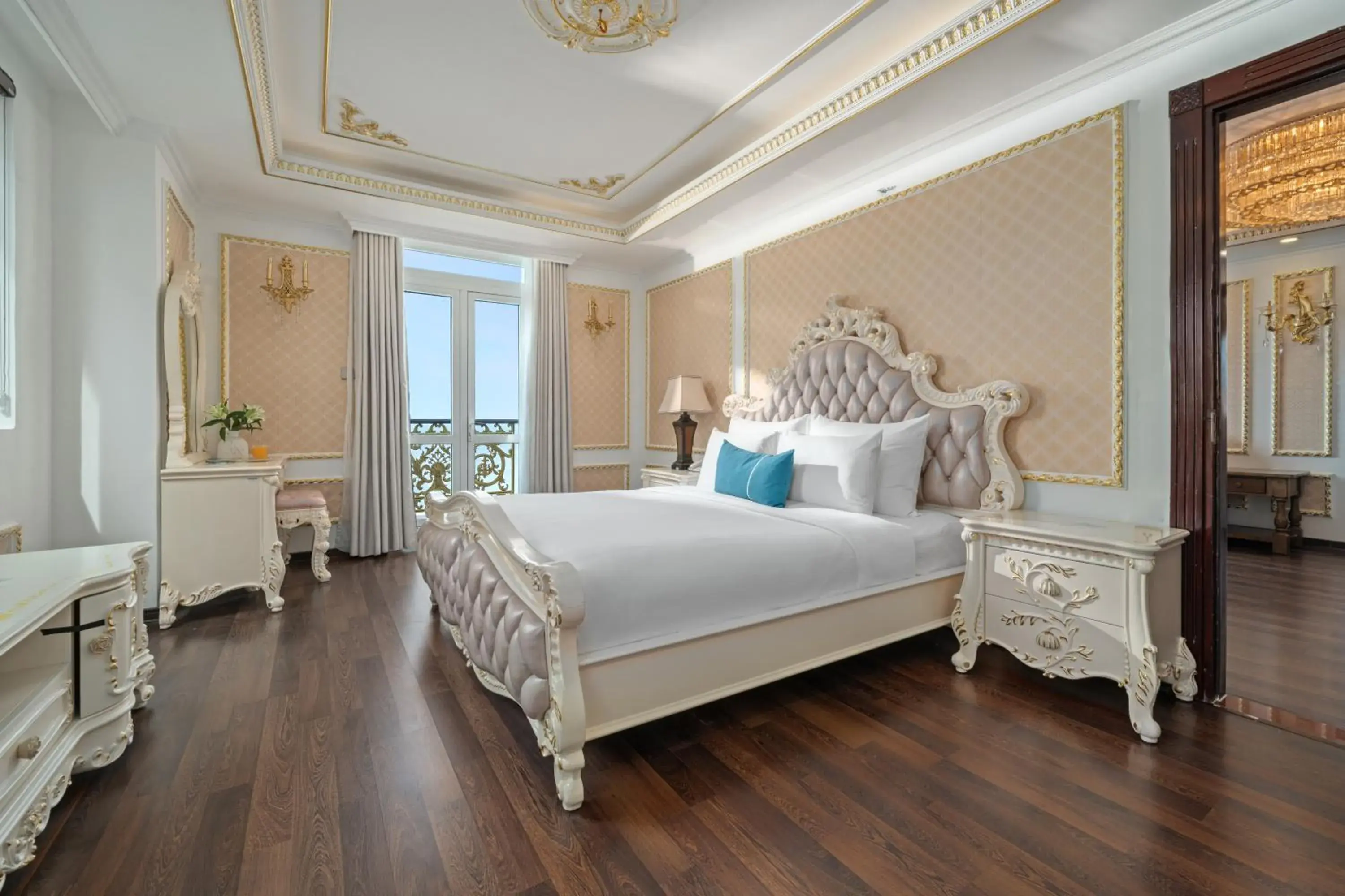 Bed in Paracel Beach Hotel Bed in Paracel Beach Hotel