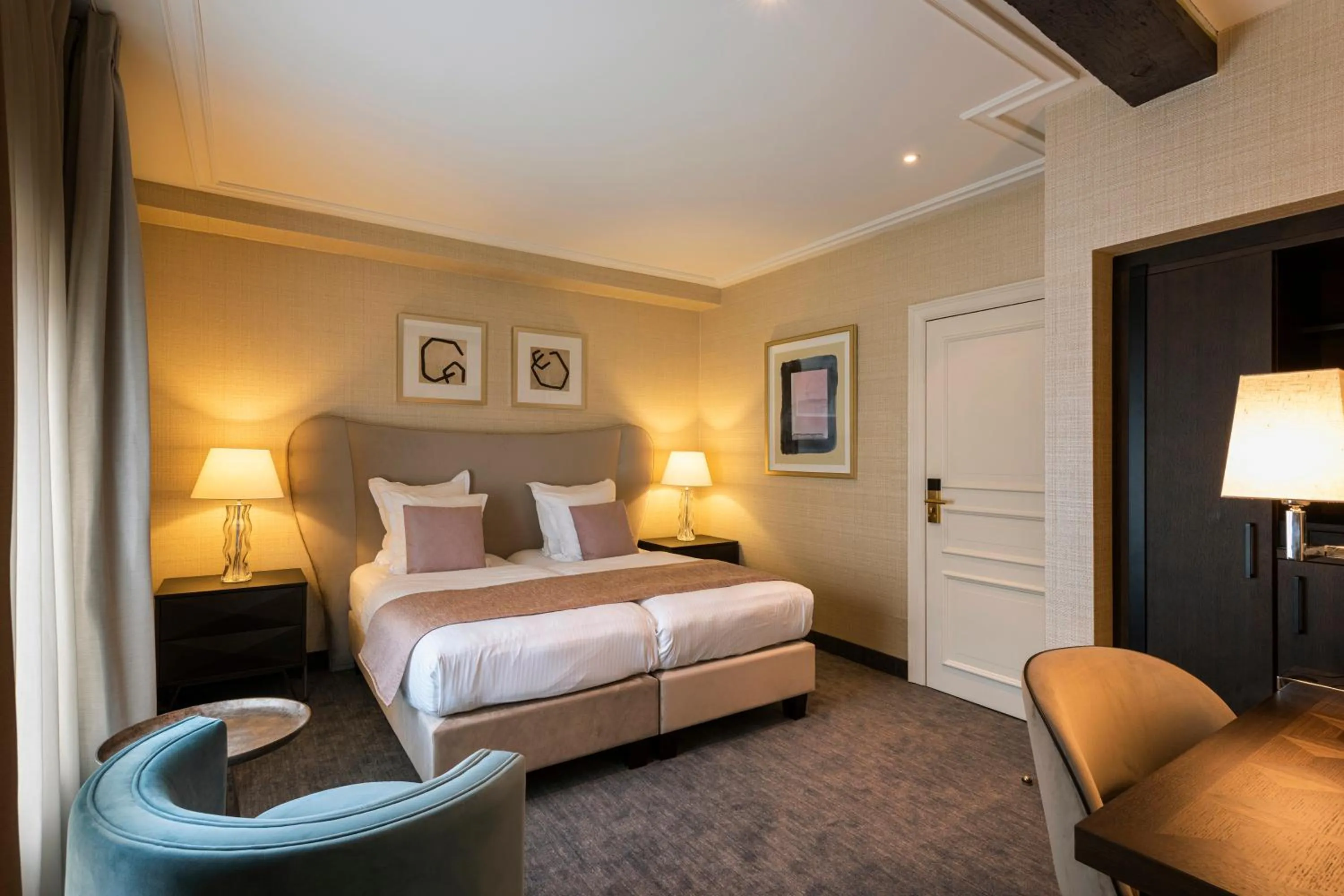 Bedroom, Bed in Dukes' Arches Brugge - by Dukes' Hotel Collection