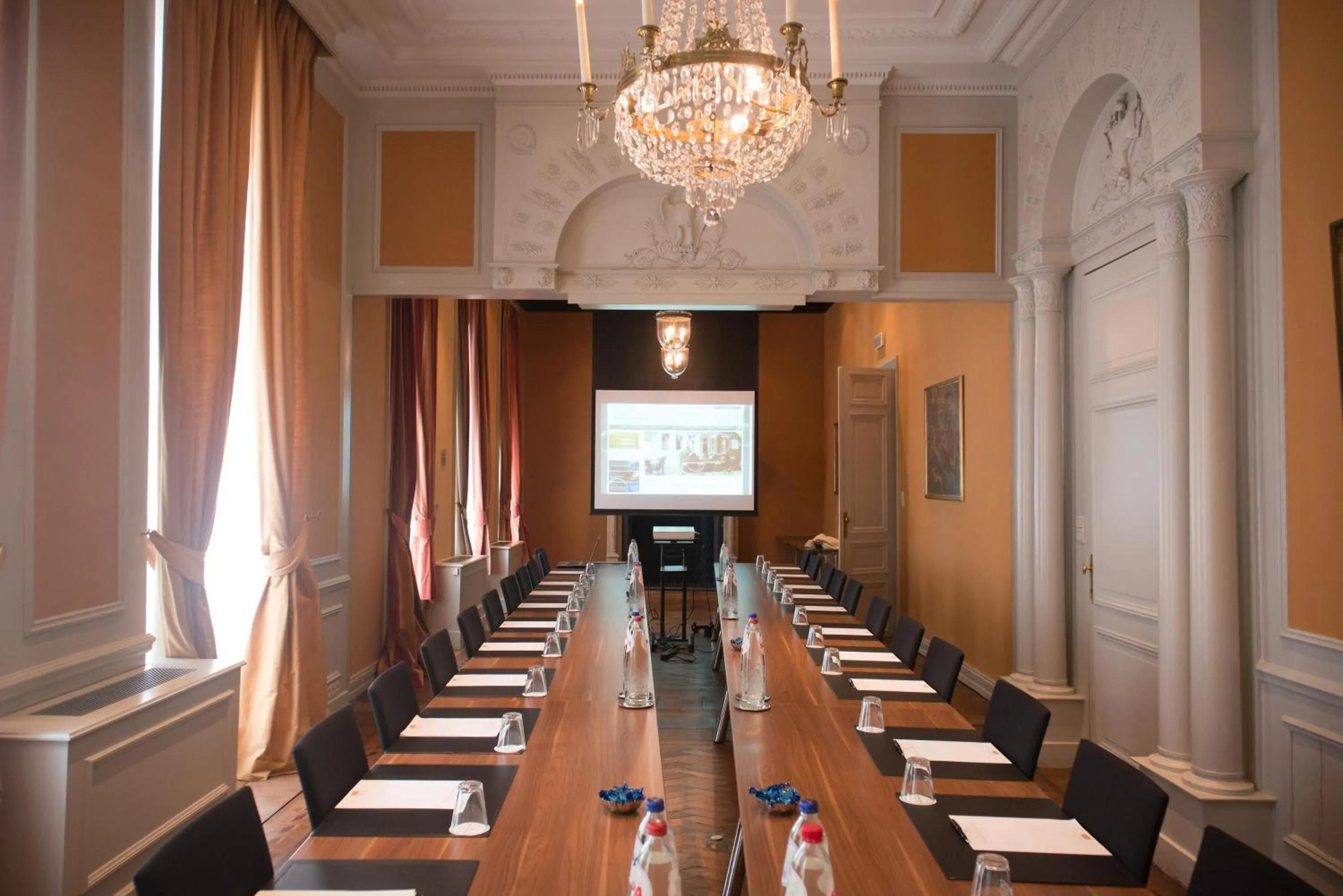 Business facilities in Dukes' Arches Brugge - by Dukes' Hotel Collection