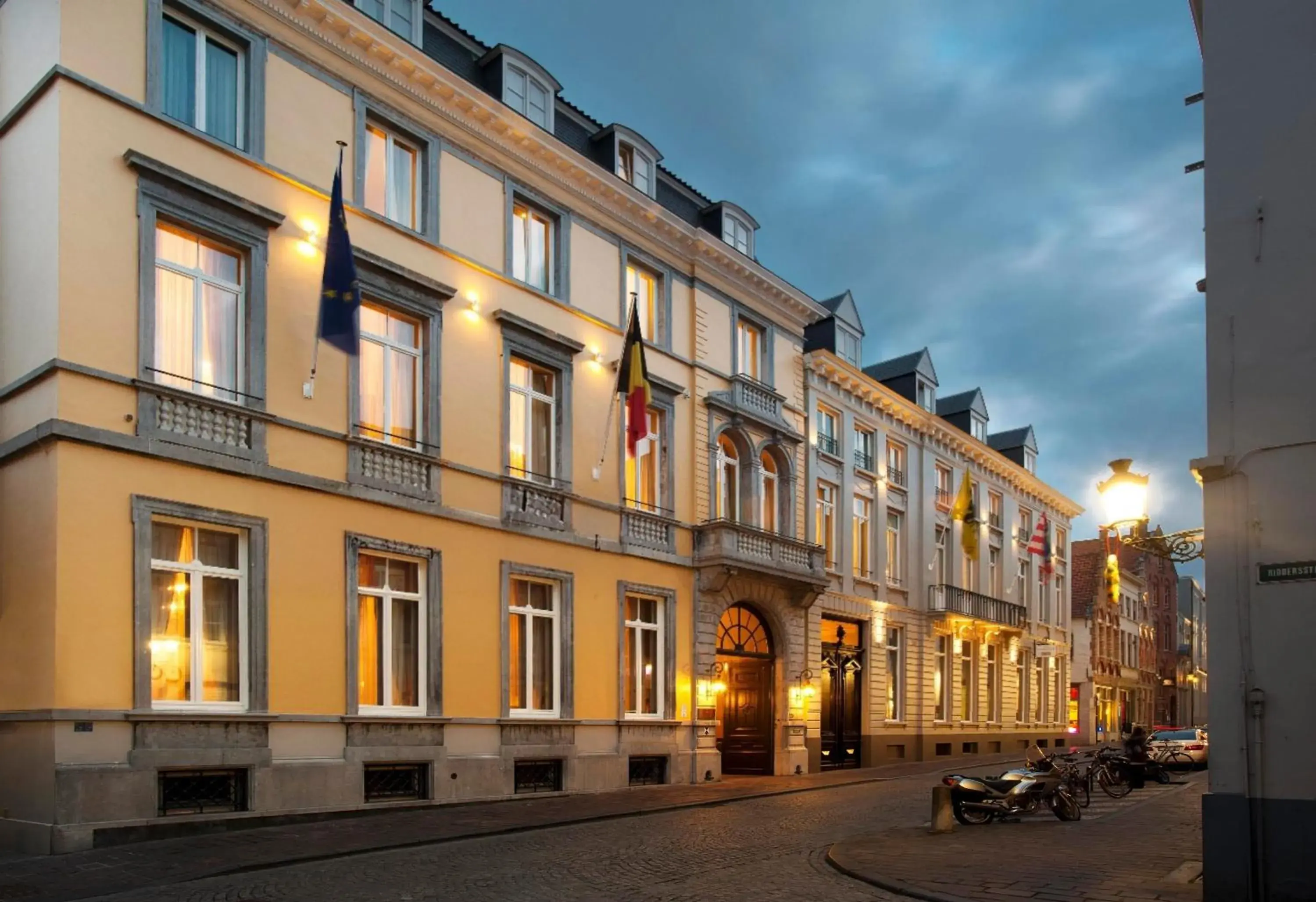 Property building in Dukes' Arches Brugge - by Dukes' Hotel Collection Property building in Dukes' Arches Brugge - by Dukes' Hotel Collection