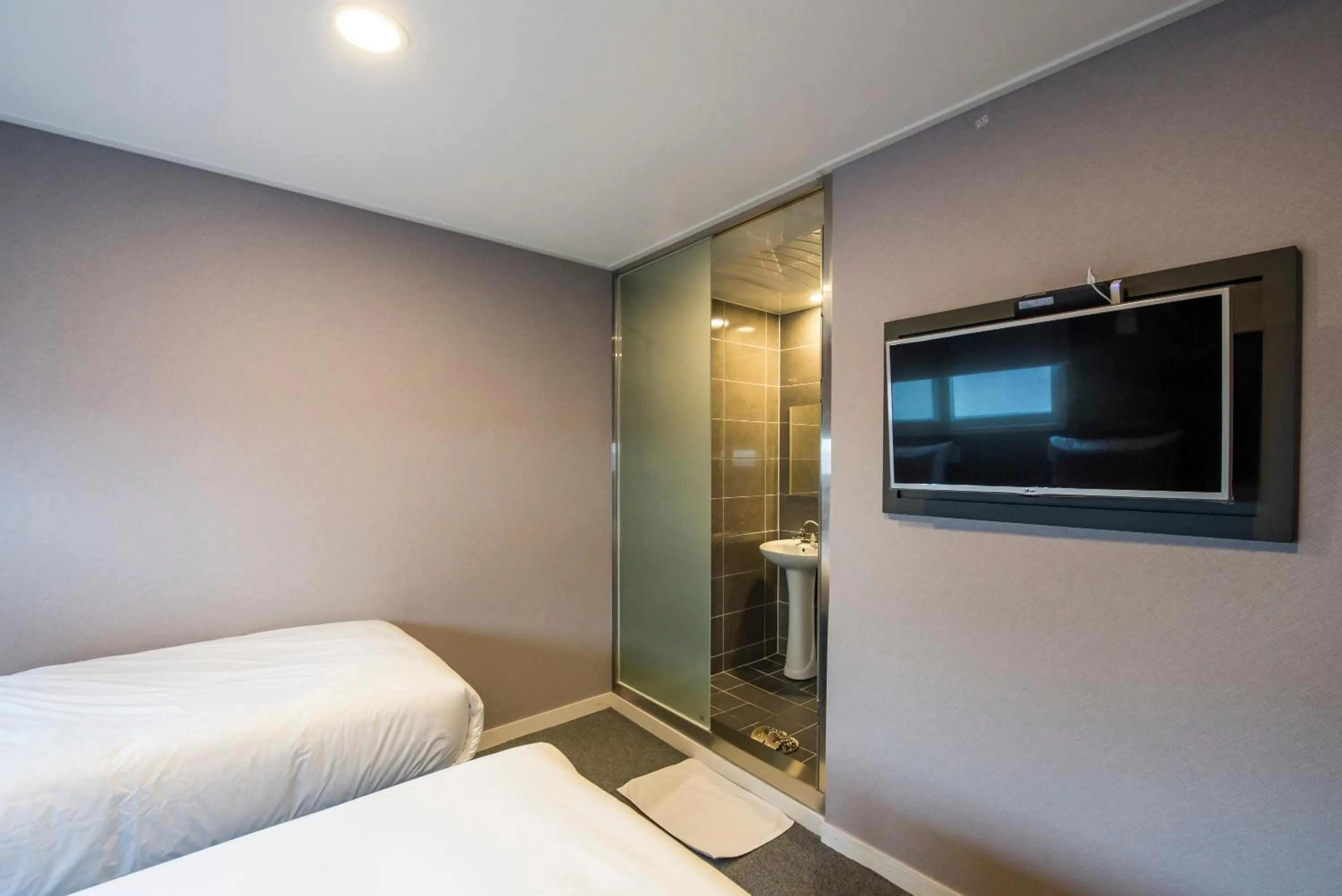 Bedroom, Bed in Philstay Myeongdong Metro