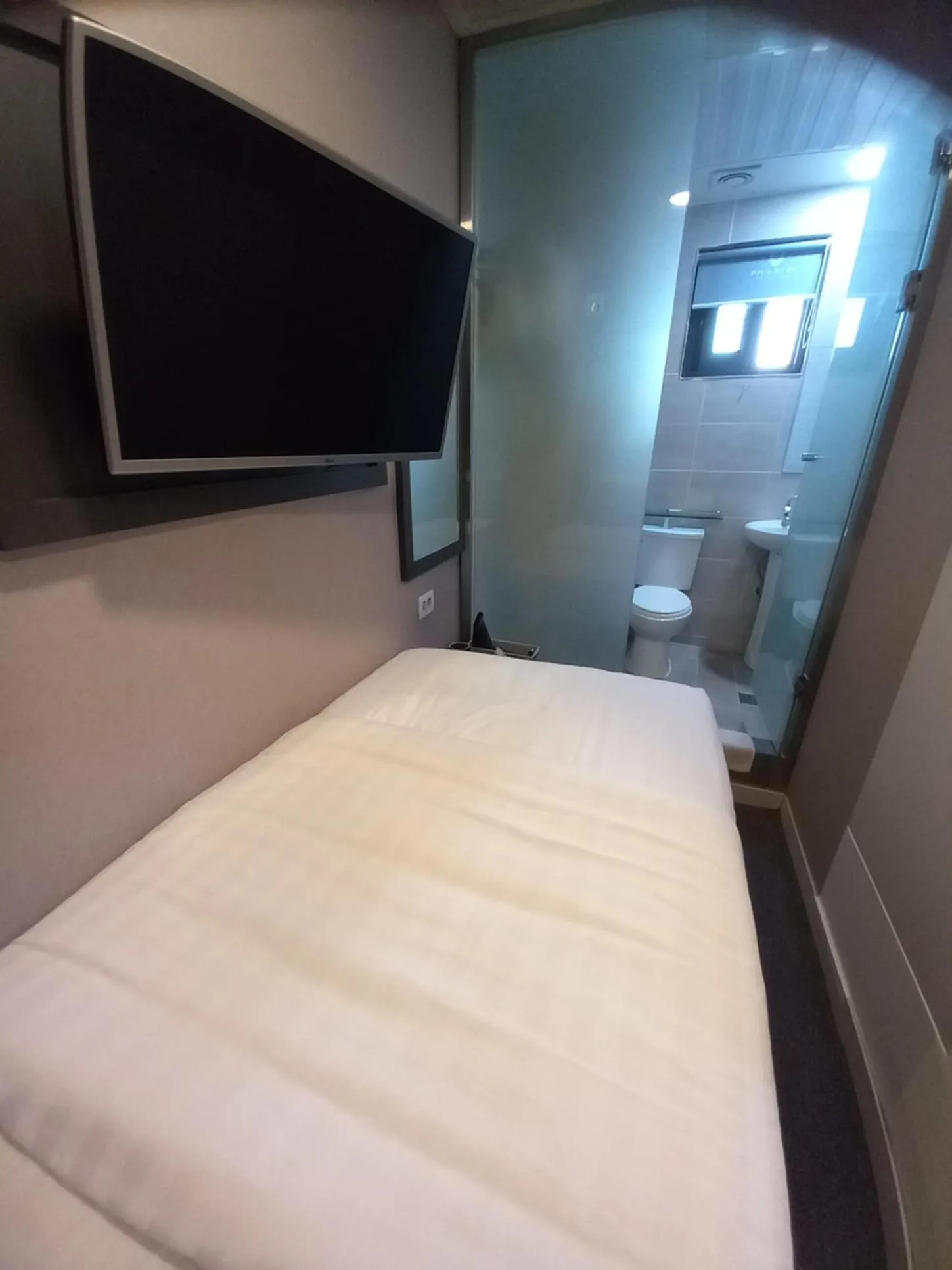 Decorative detail, Bed in Philstay Myeongdong Metro