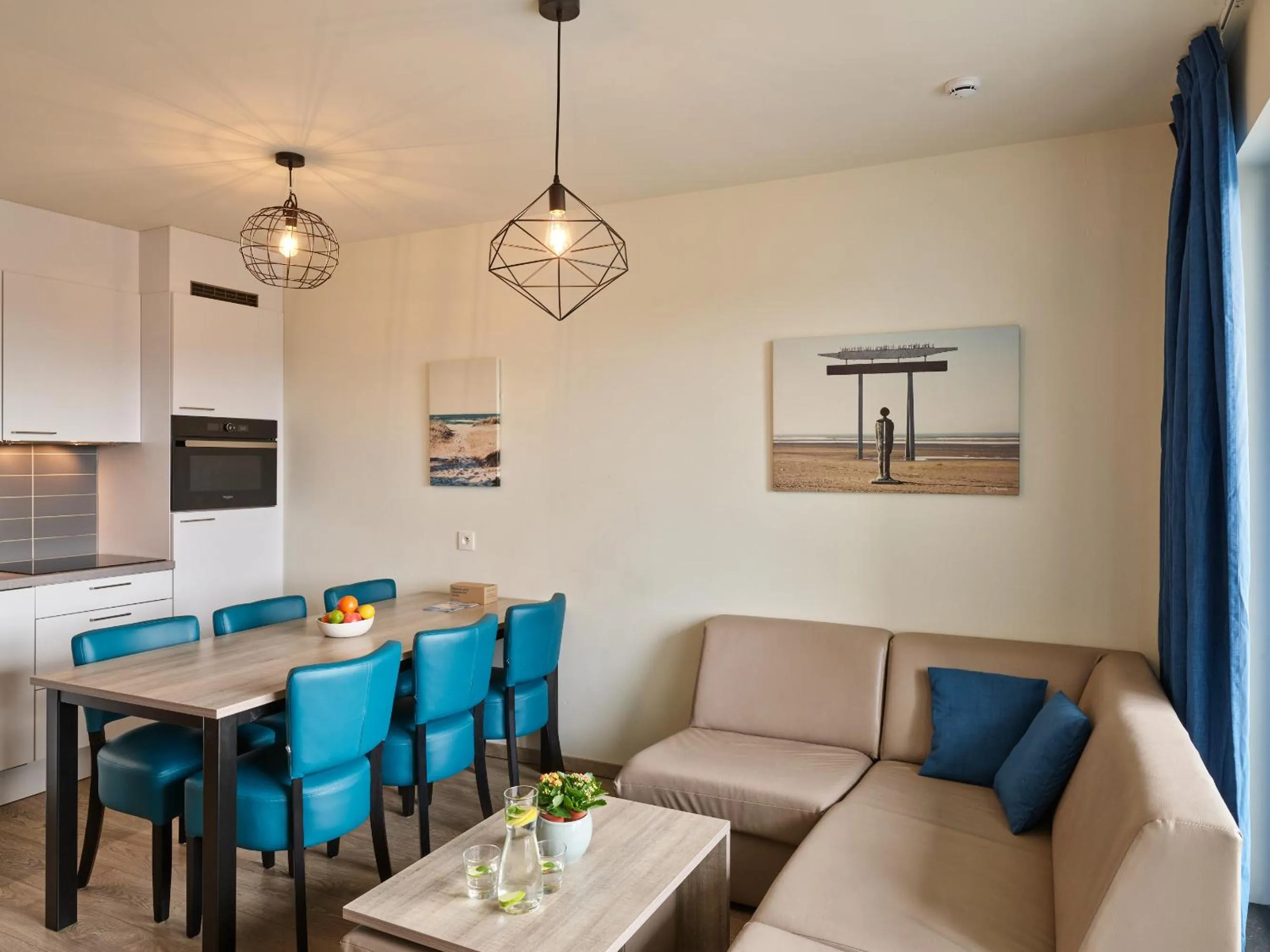 Seating area in Holiday Suites Zeebrugge