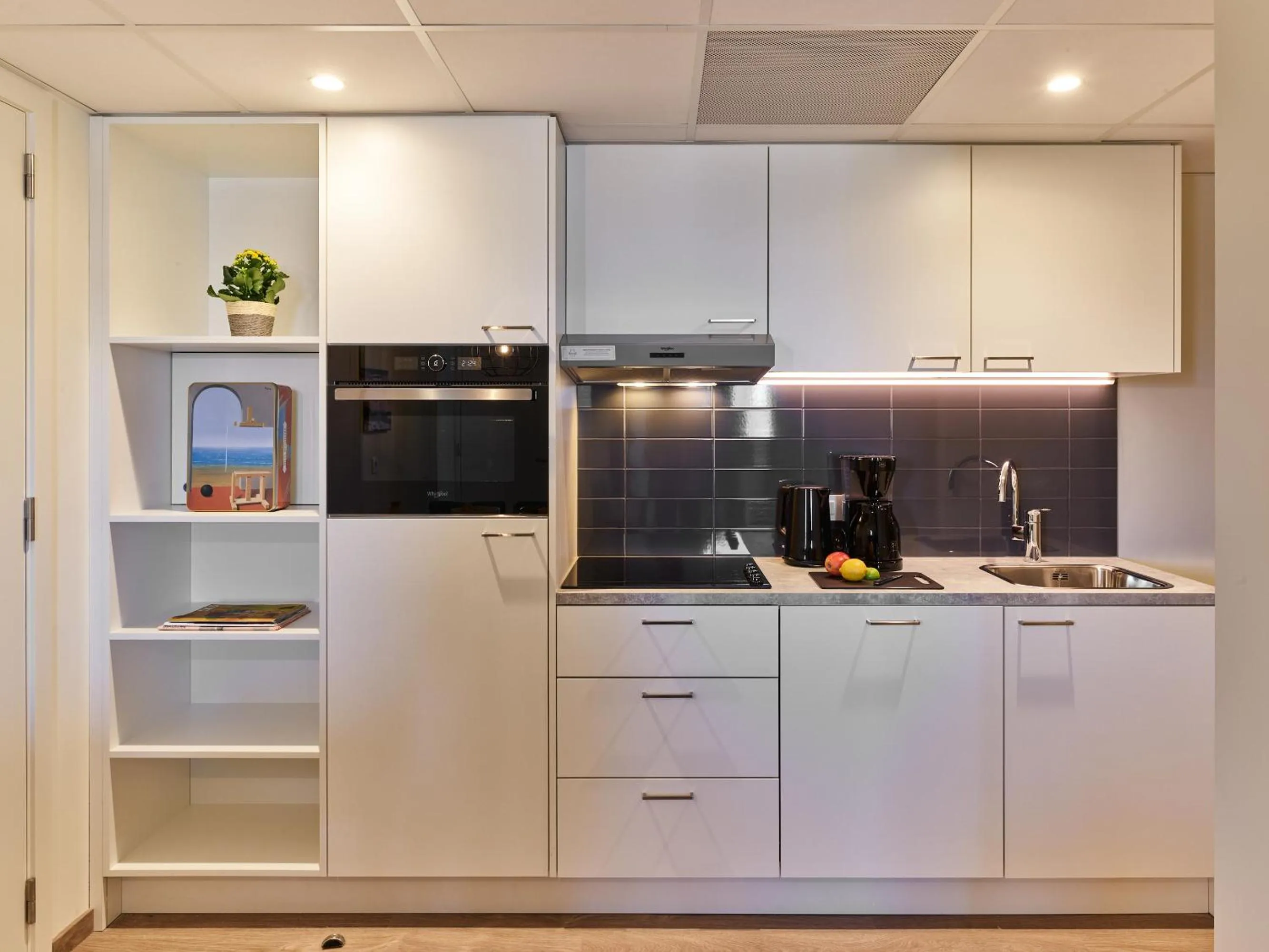 Kitchen or kitchenette in Holiday Suites Zeebrugge