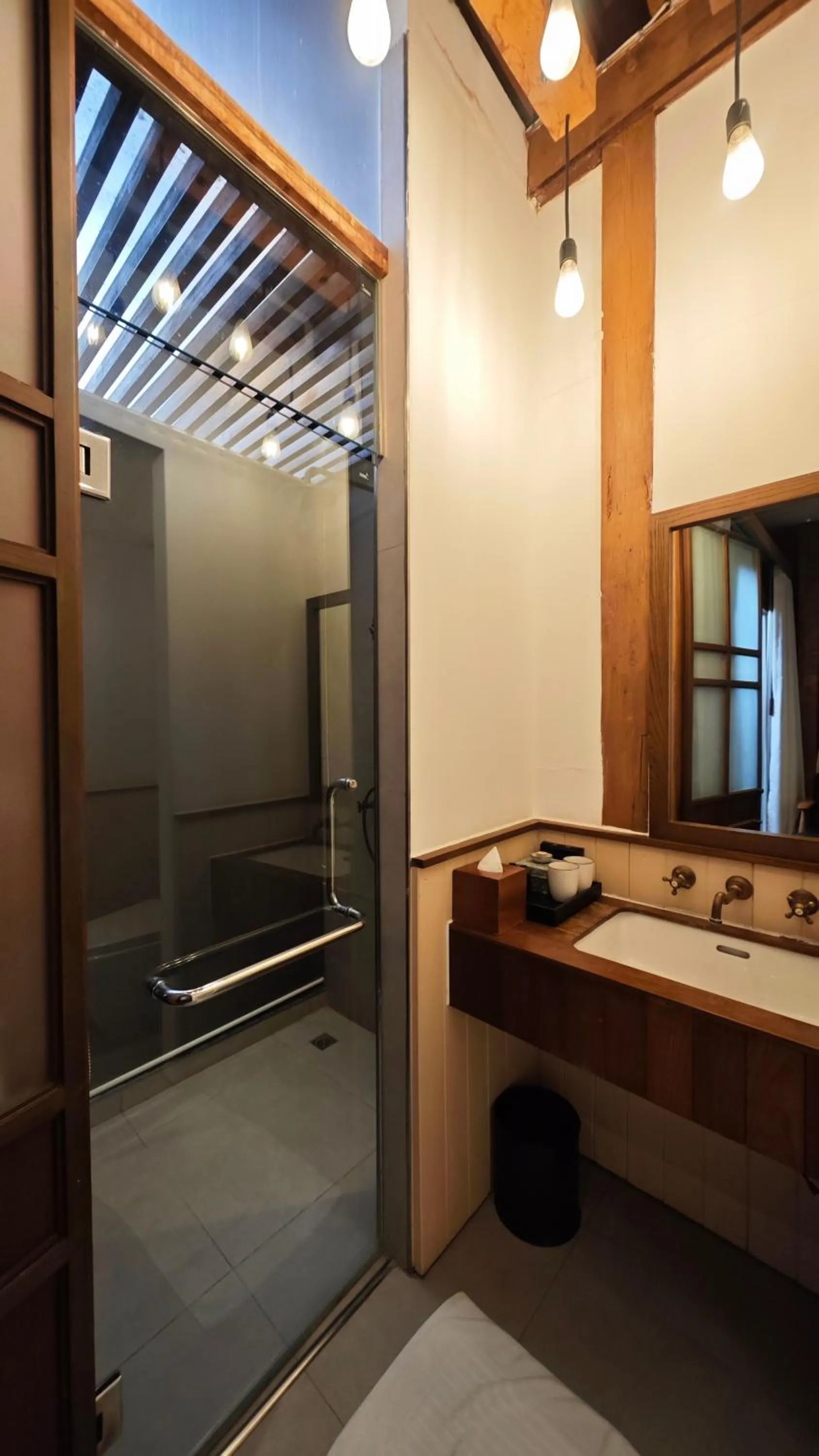 Bathroom in Chann Bangkok Noi