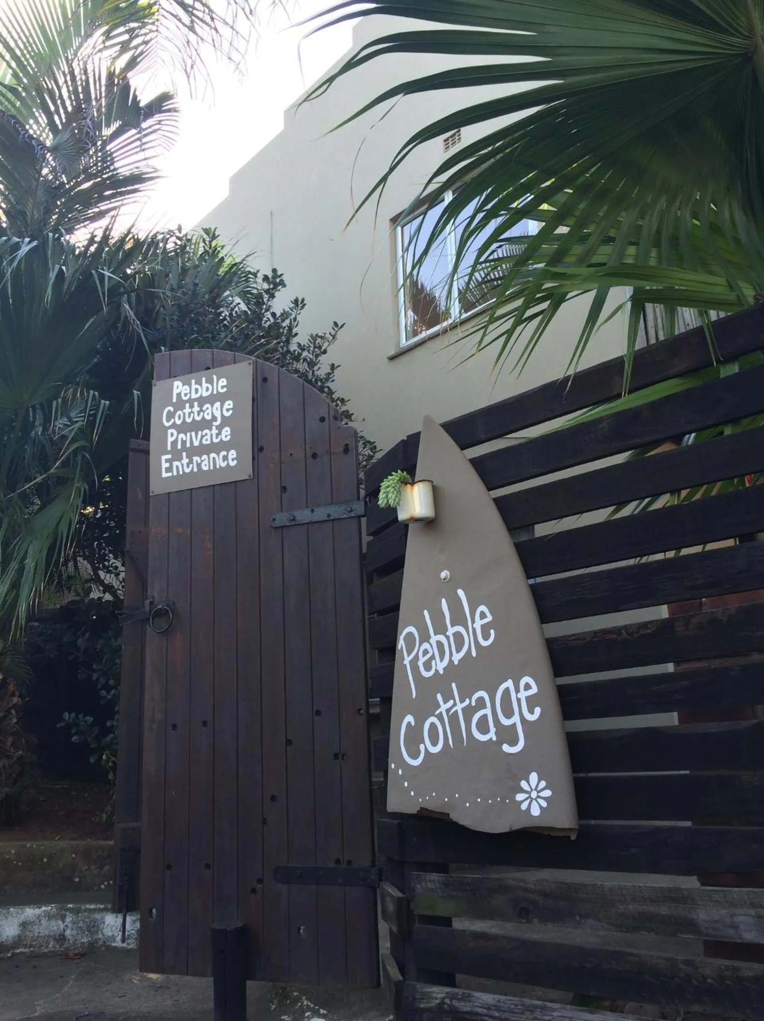 Ansteys Beach Self Catering Apartments