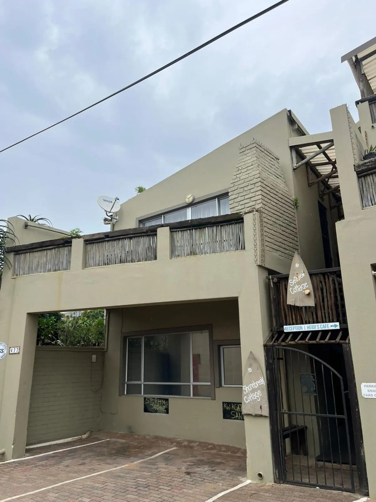 Ansteys Beach Self Catering Apartments