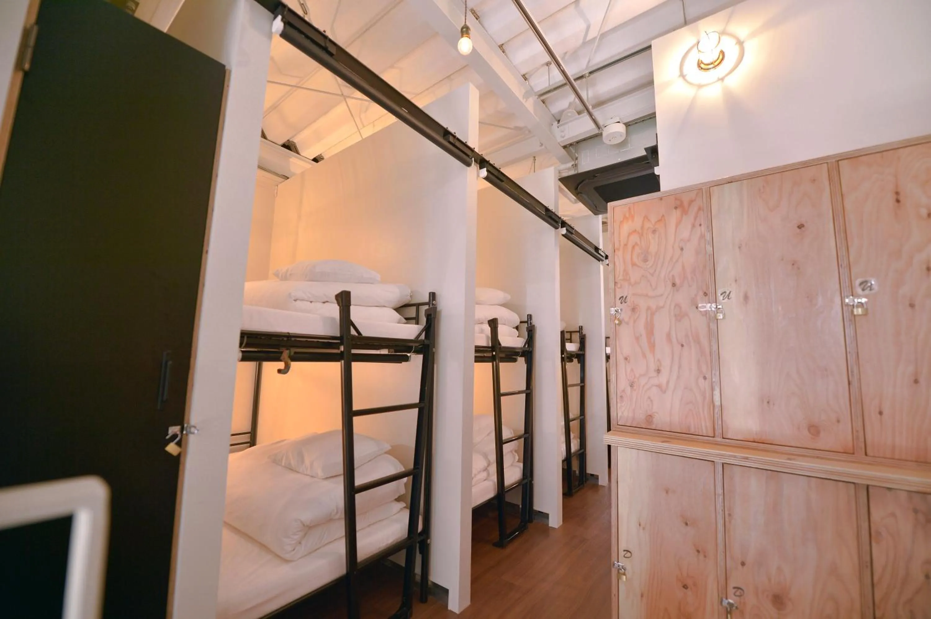 Photo of the whole room, Bed in Chillulu Hostel