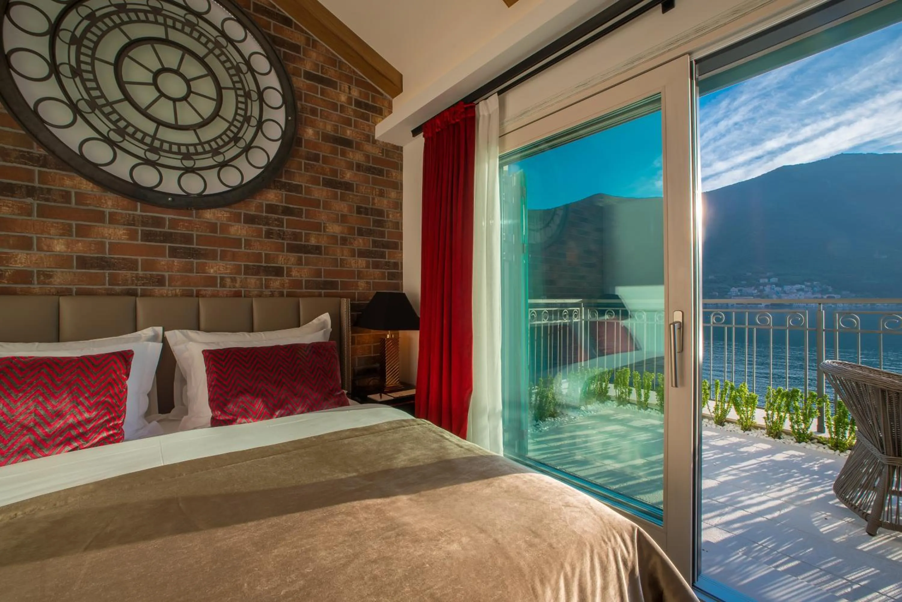 Seating area, Bed in Hotel Forza Terra