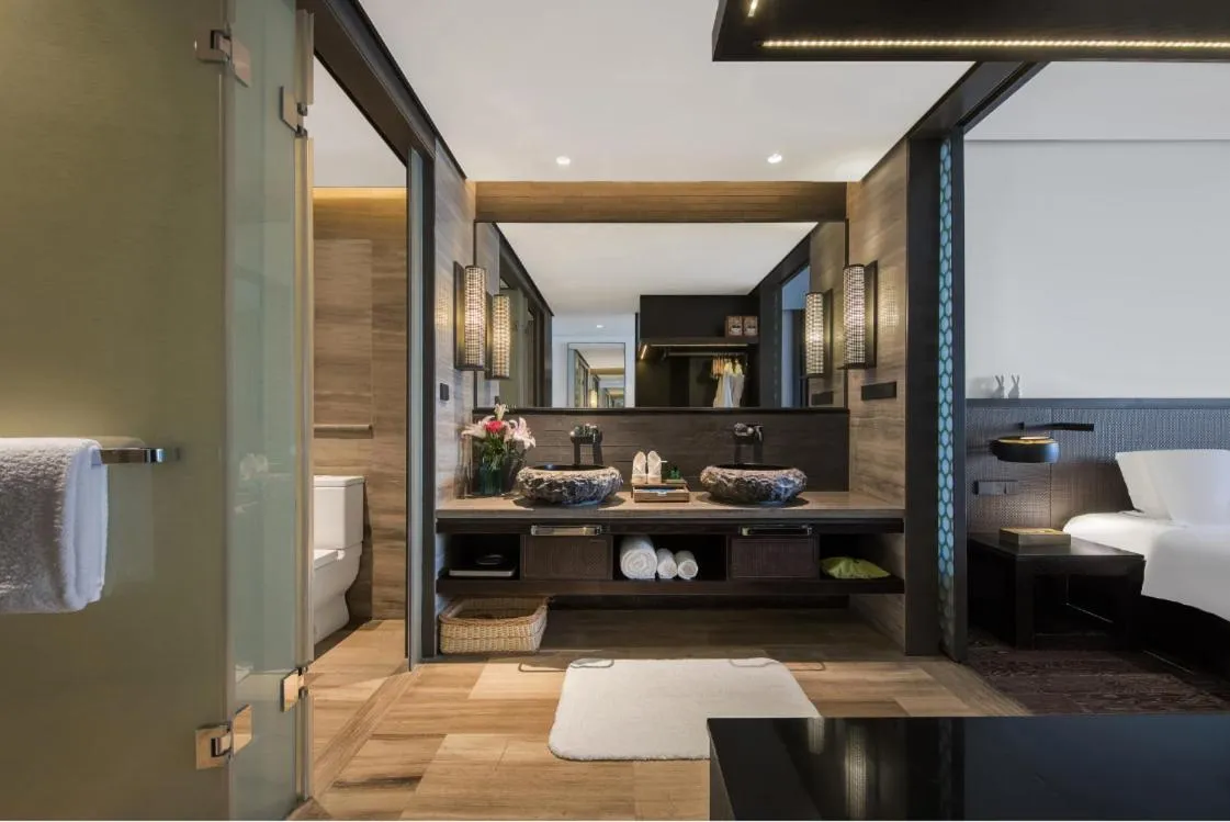 Bed in Howard Johnson Sandalwoods Resort Huizhou