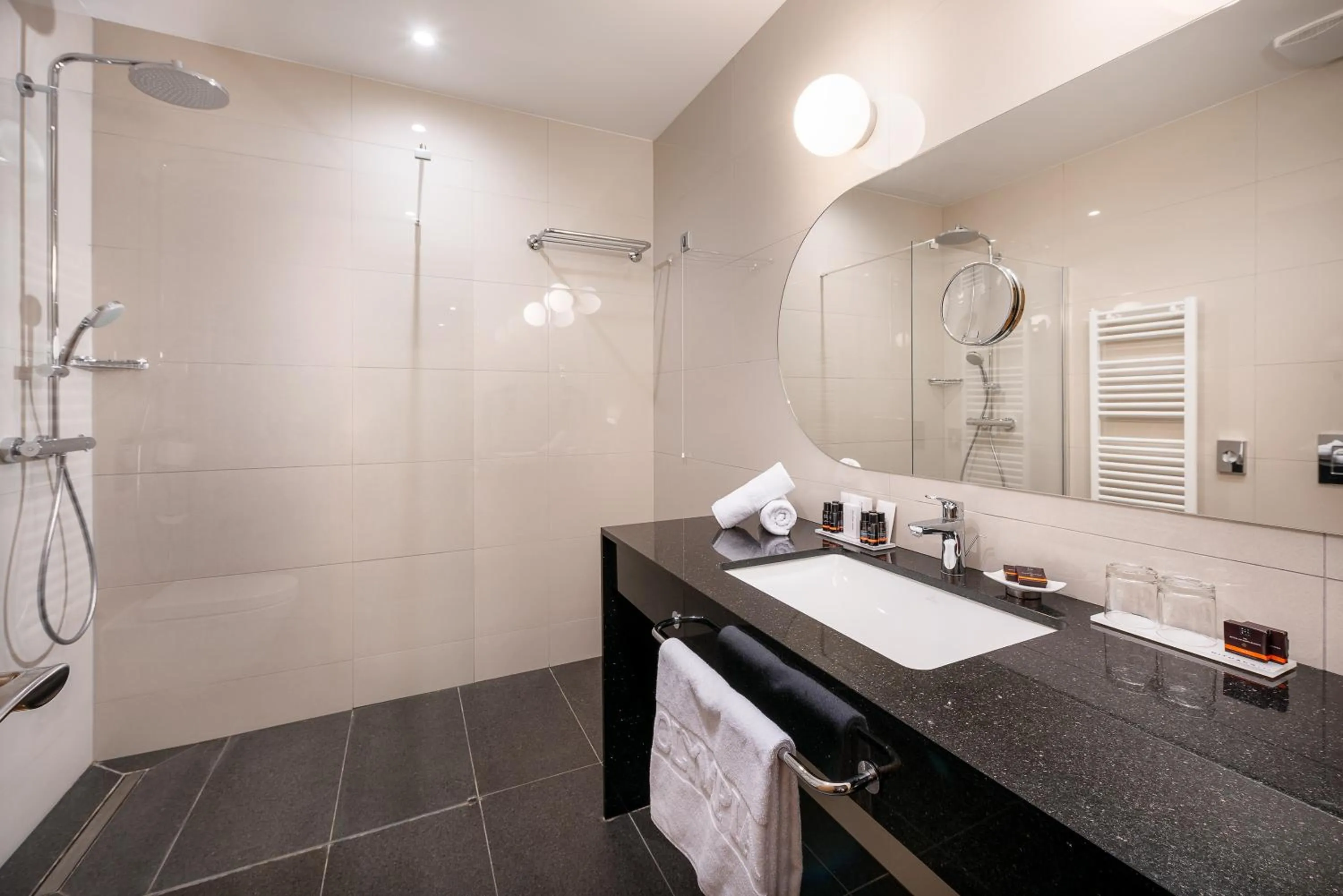 Bathroom in Hotel Olympia Sky