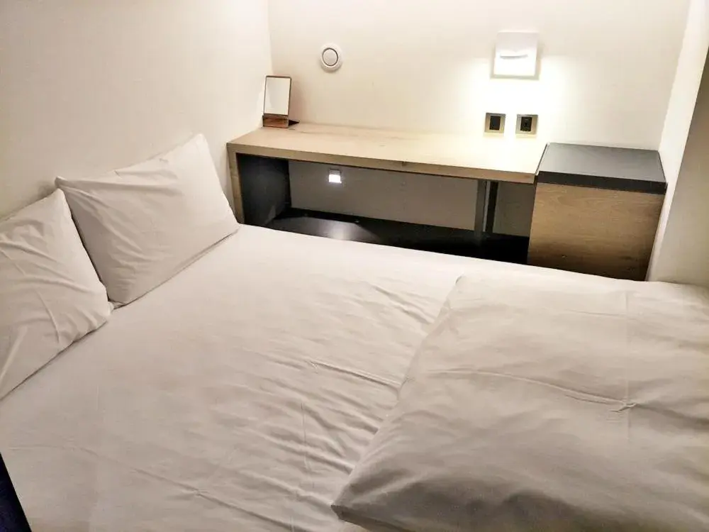 Photo of the whole room, Bed in Taiwan Youth Hostel & Capsule Hotel