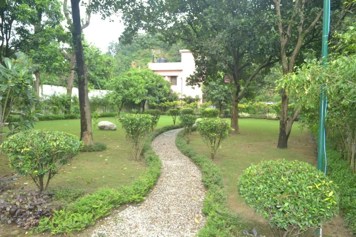 Garden in Corbett Comfort Lodge