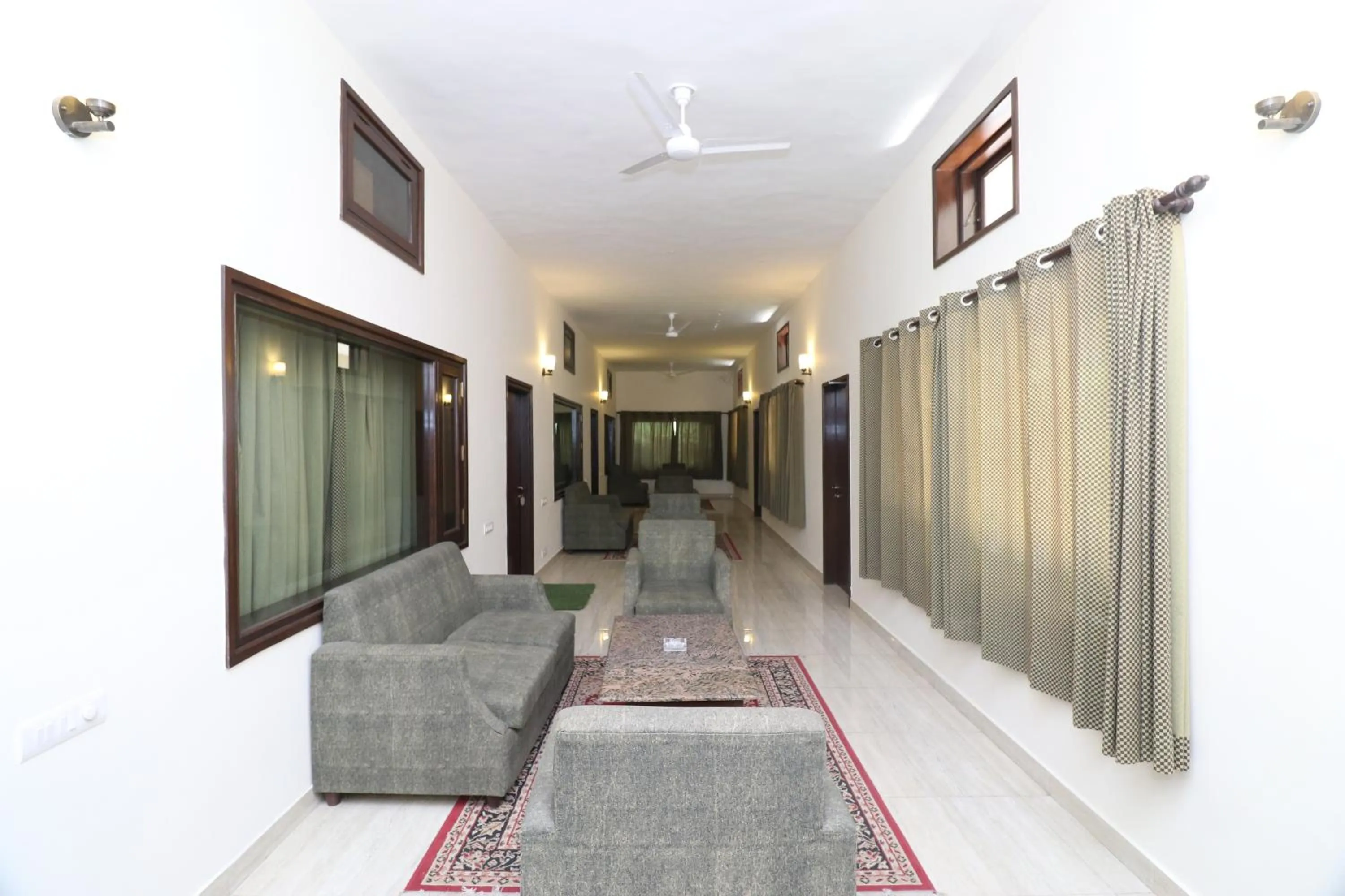 Living room in Corbett Comfort Lodge