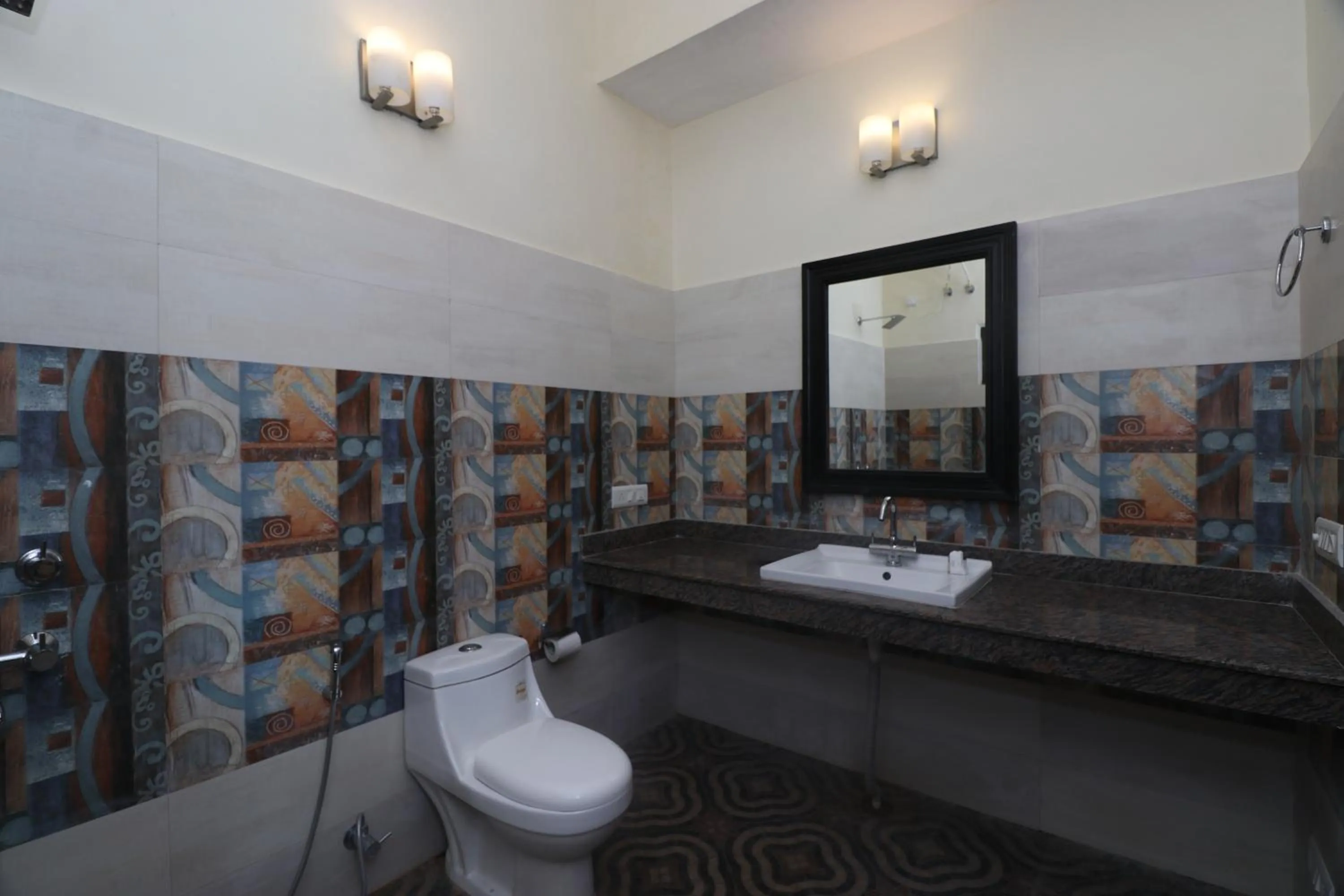 Bathroom in Corbett Comfort Lodge