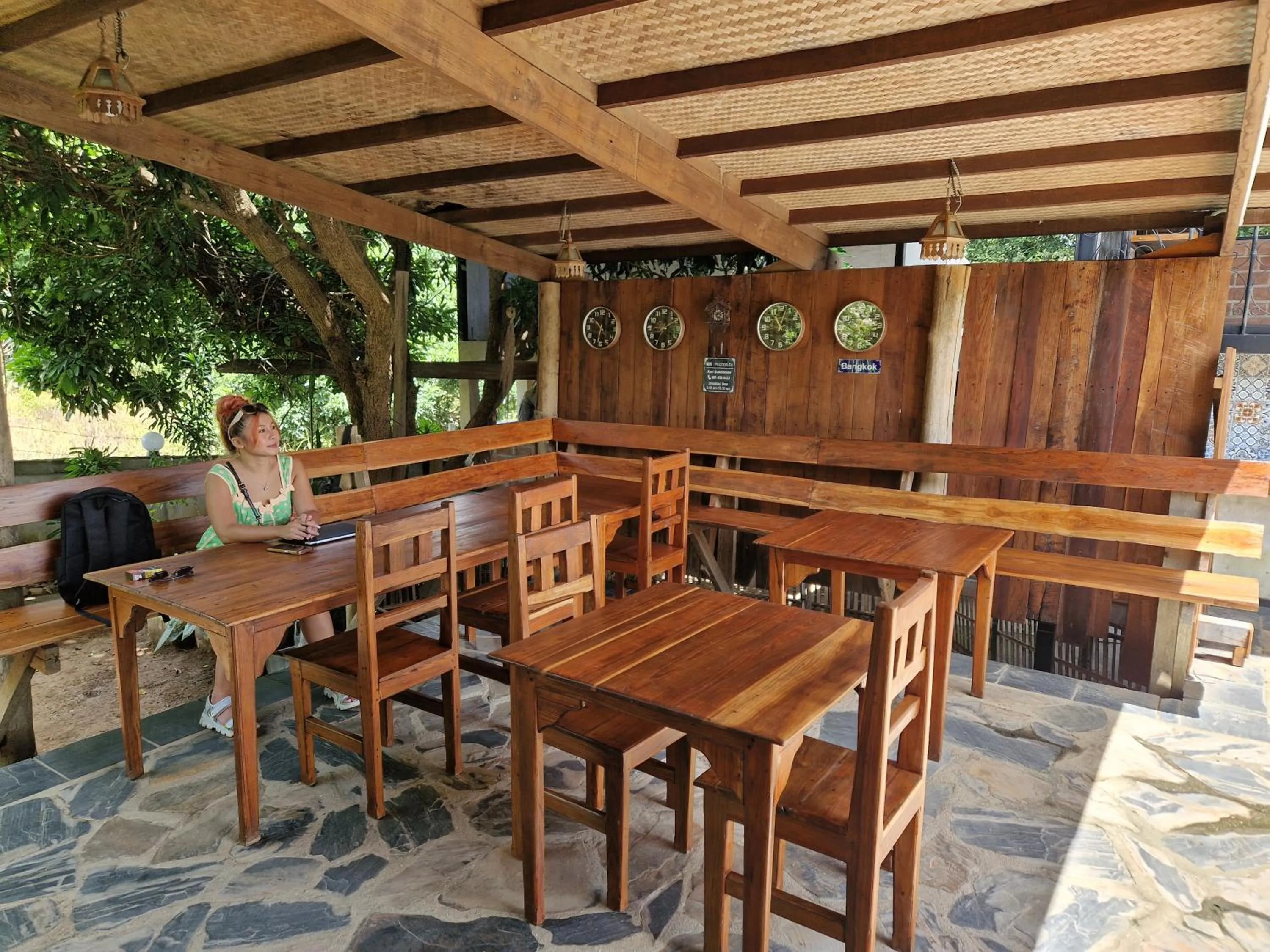 Restaurant/places to eat in XPai