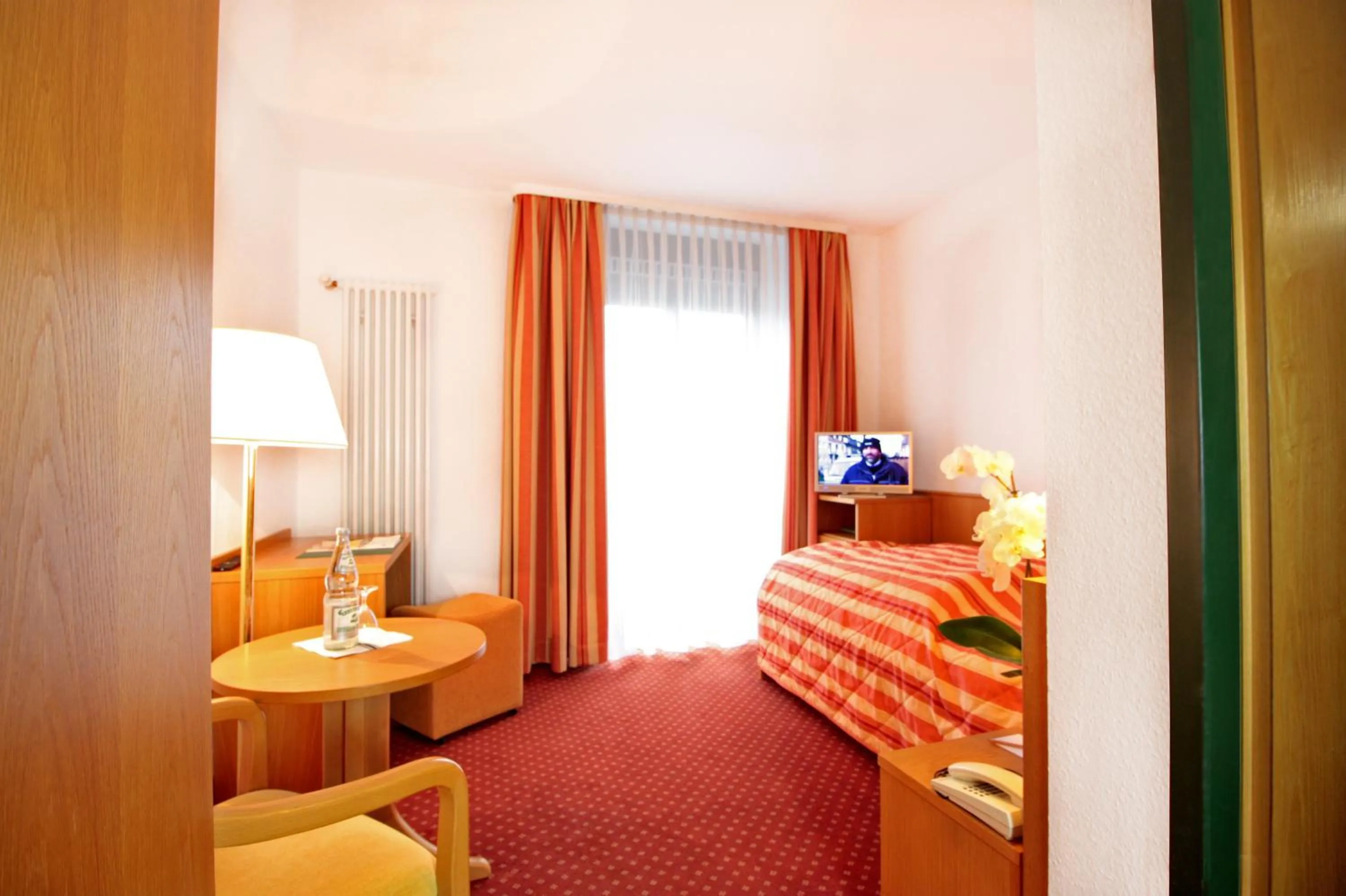 Bedroom, Bed in Hotel Schiff am See