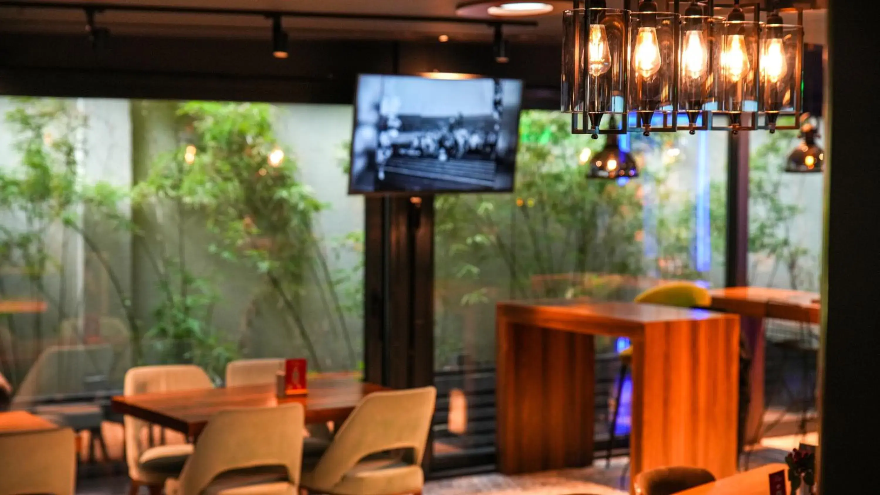 Restaurant/places to eat in Milord Hotel Restaurant/places to eat in Milord Hotel