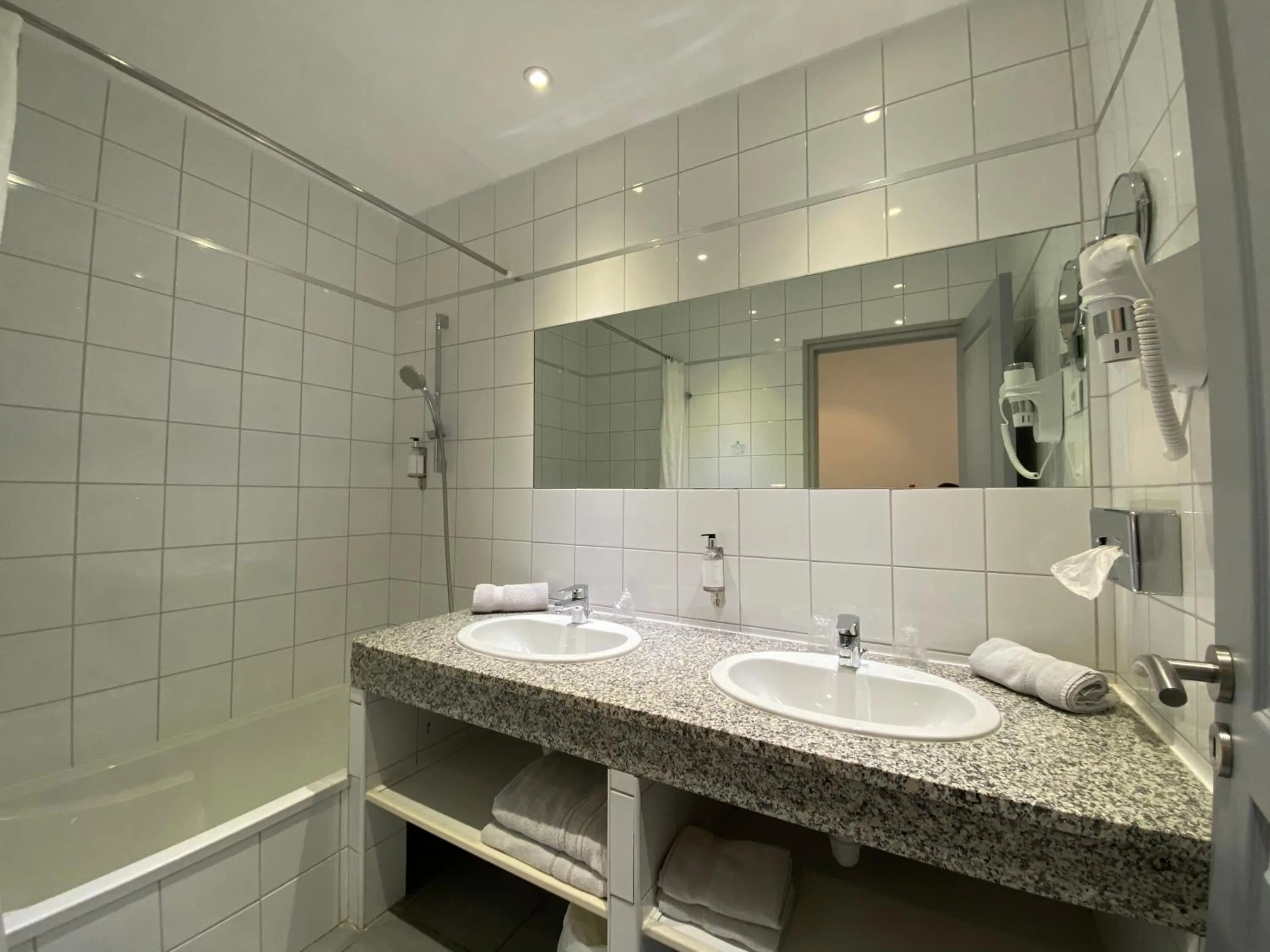 Hôtel Restaurant L' Empereur