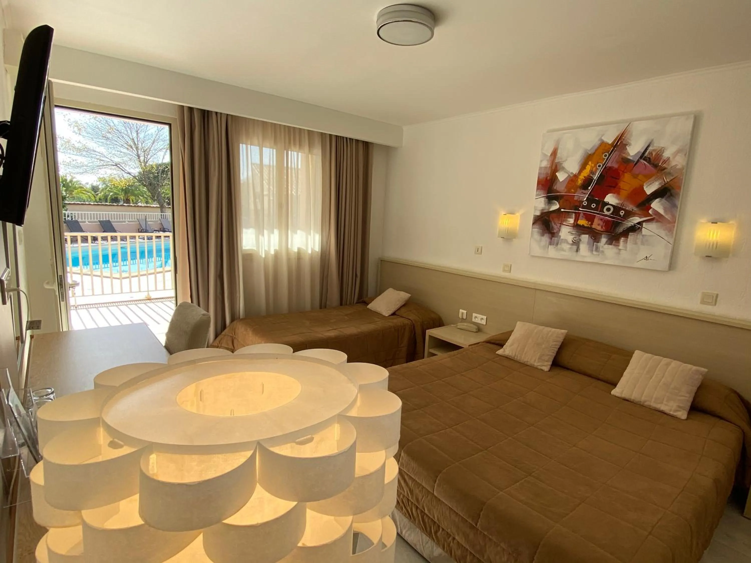 Bed in Hôtel Restaurant L' Empereur