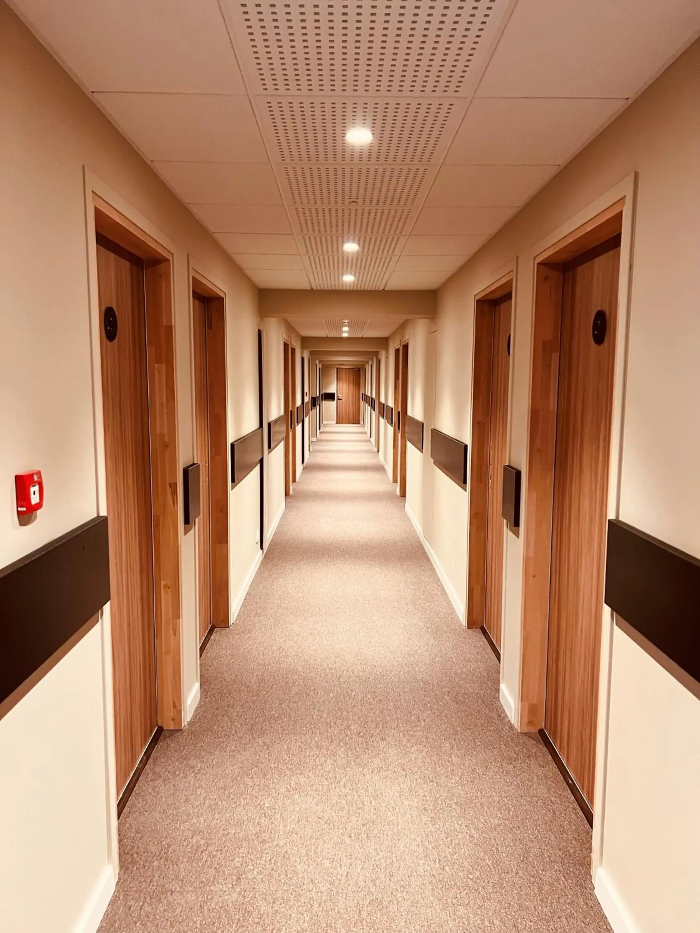 Property building in Hôtel Spa Restaurant La Madrague Property building in Hôtel Spa Restaurant La Madrague