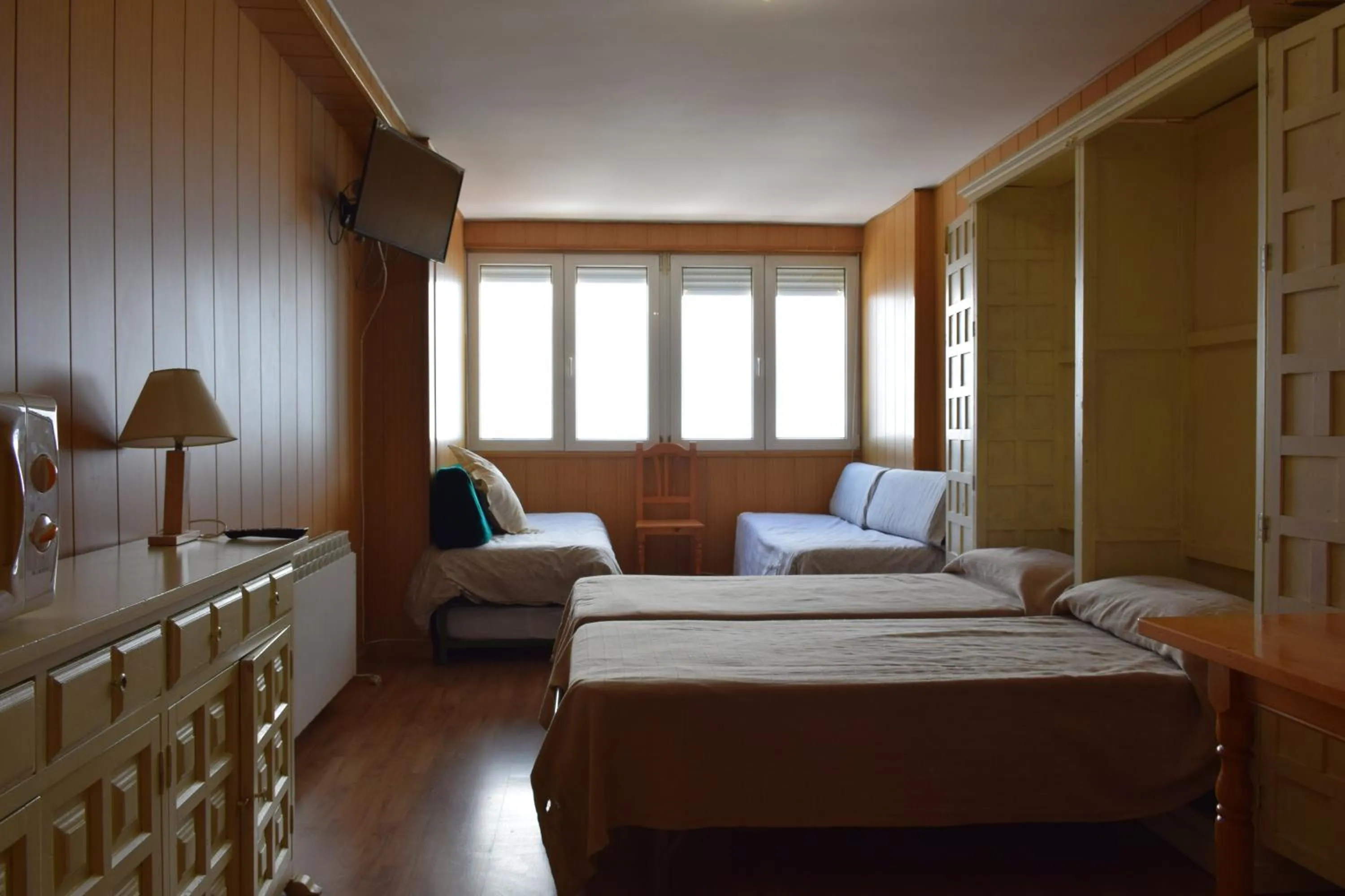 Photo of the whole room, Bed in Sol del Sur Sierra Nevada