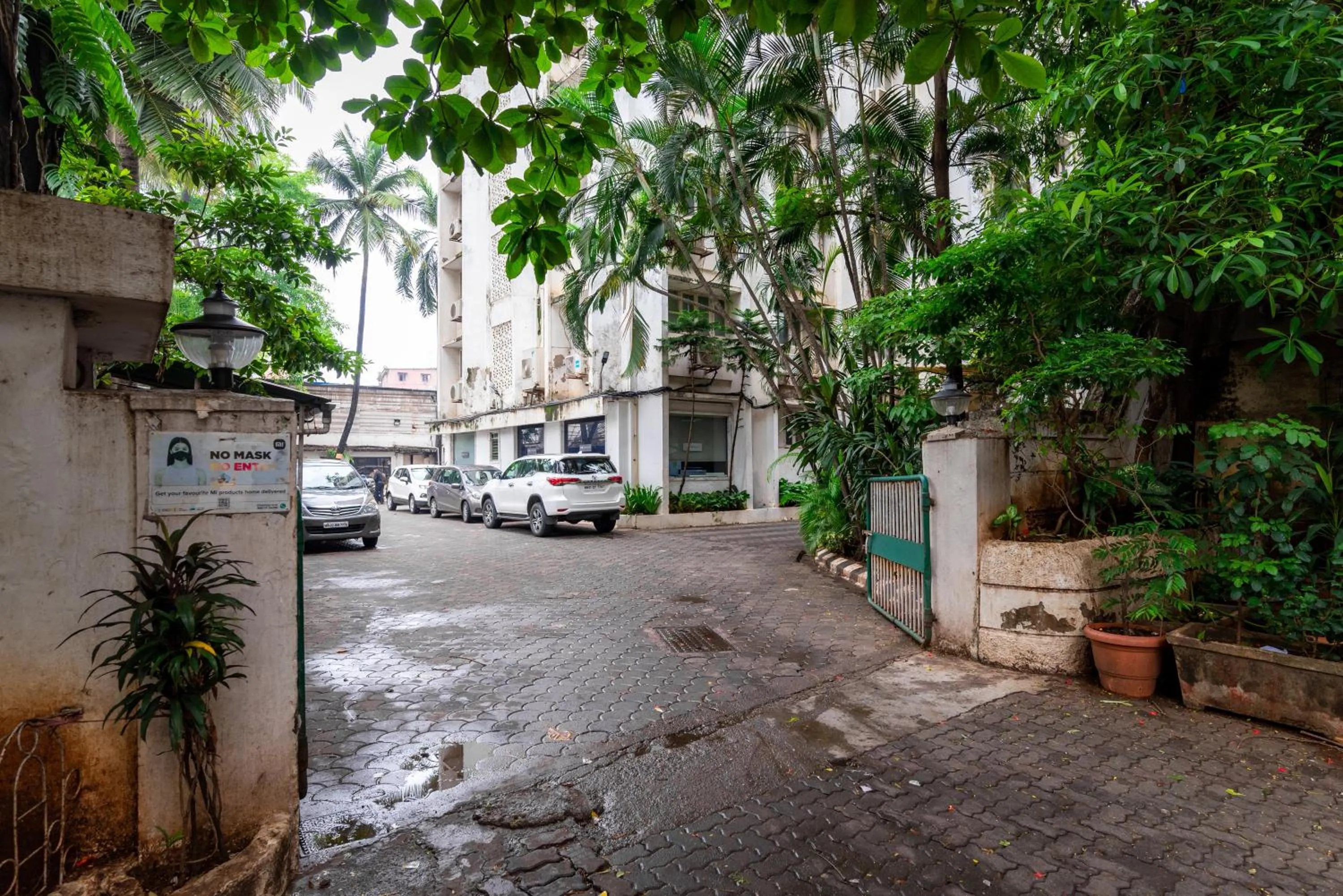 Facade/entrance in Hotel Balwas International