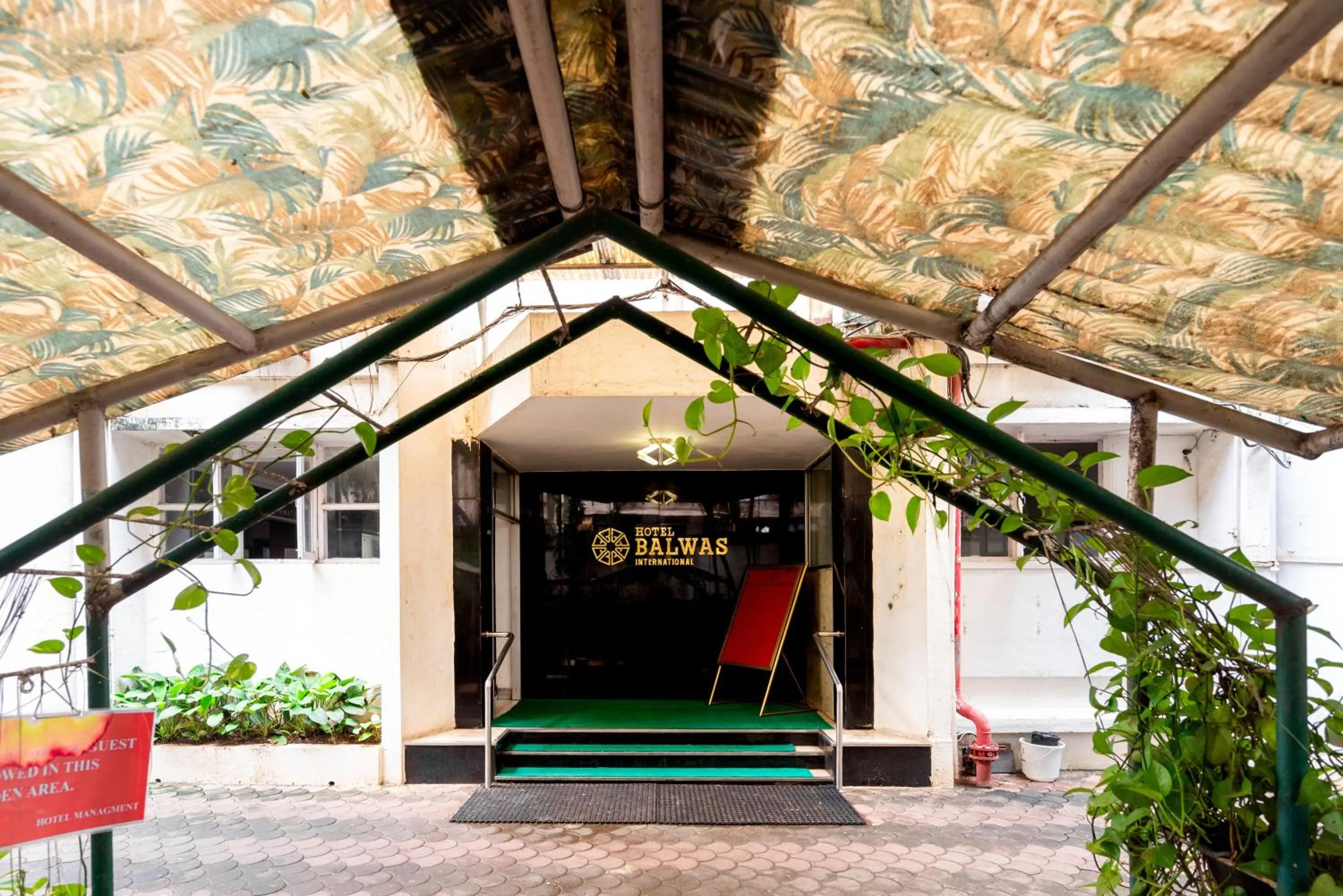 Facade/entrance in Hotel Balwas International