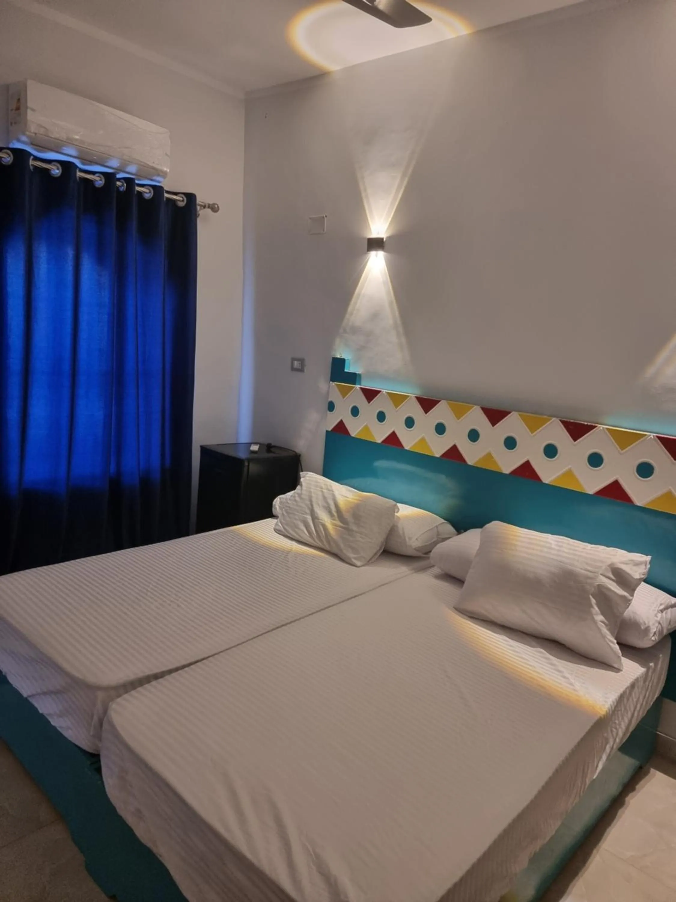 Bed in Baba Dool